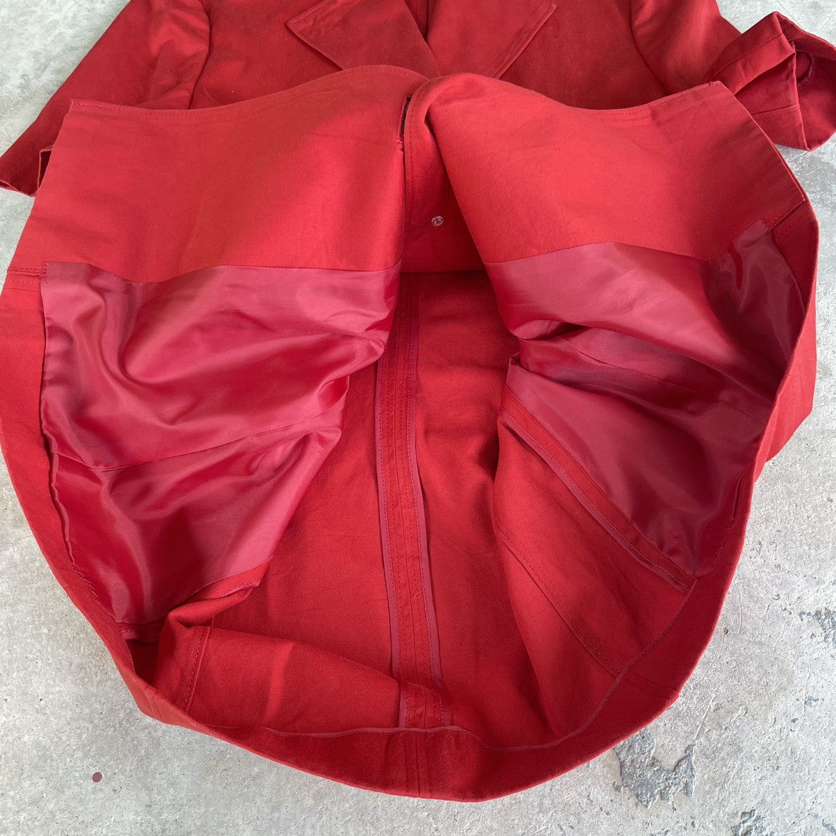 Givenchy Vintage Givenchy Boutiques Red Short Sleeve Women Blazer Size US S / EU 44-46 / 1 - 11 Thumbnail