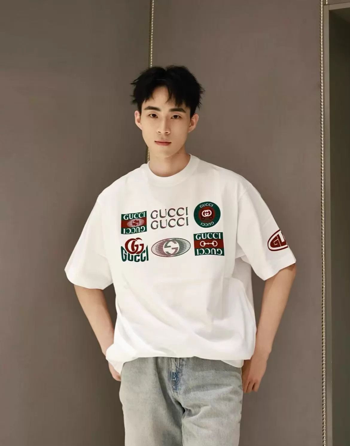 Gucci Gucci Star Oversized Tee 6 Logos Chest Melting XS 99 New Size US XS / EU 42 / 0 - 1 Thumbnail
