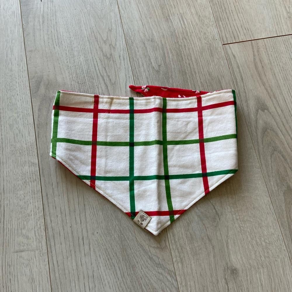 Designer Wild Woof Wear White Christmas Plaid Dog Bandana Size ONE SIZE - 1 Thumbnail