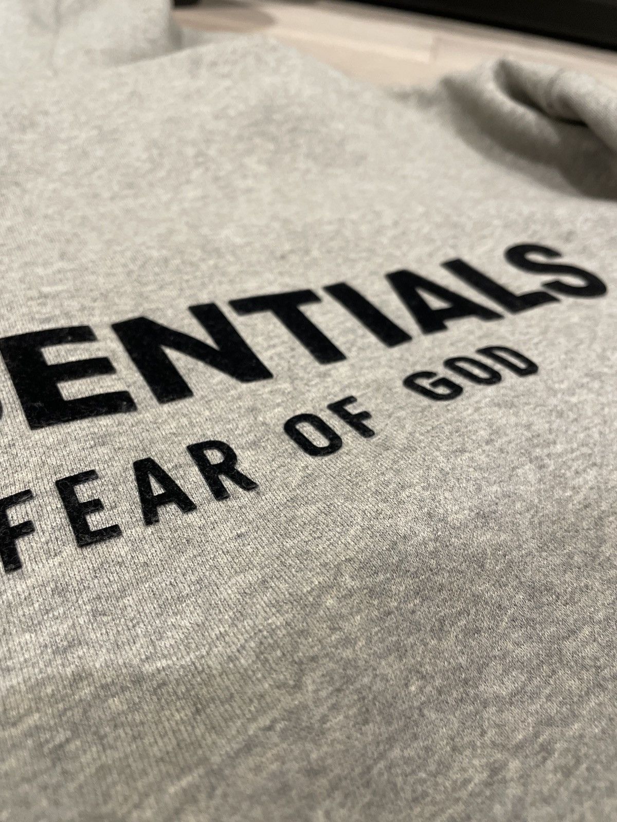 Designer × Essentials × Fear of God Fear Of God Essentials “Dark Oatmeal” Hoodie XS Size US XS / EU 42 / 0 - 7 Thumbnail