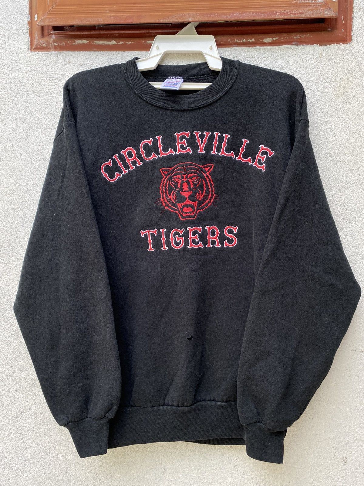 Vintage Vintage 90s Circleville Tigers sweatshirt Size US L / EU 52-54 / 3 - 1 Thumbnail