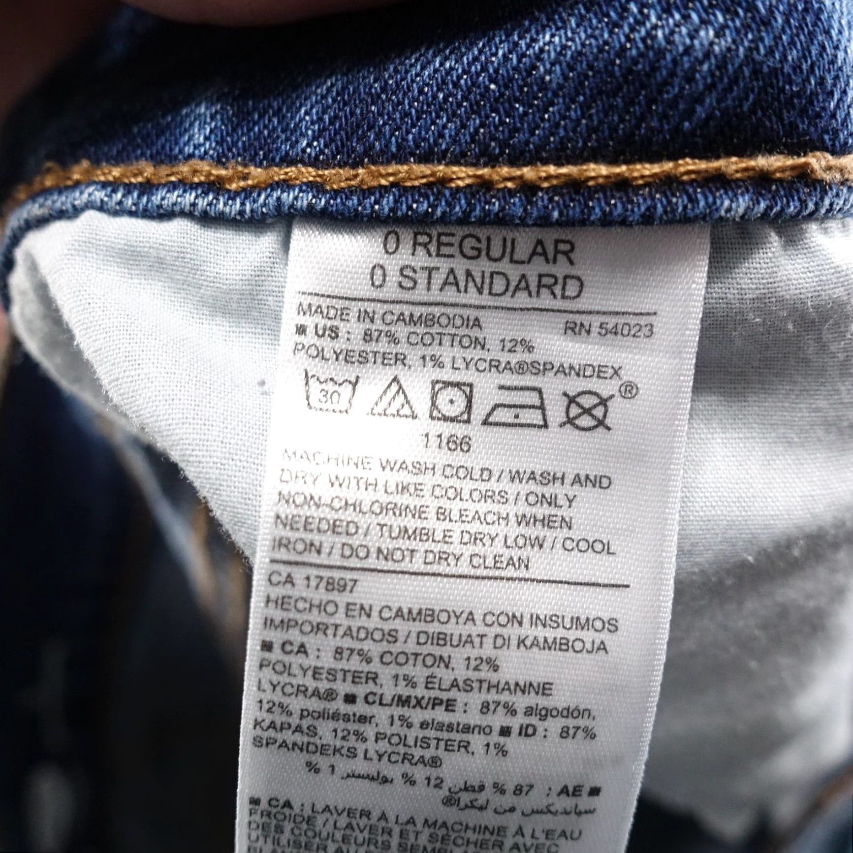 Old Navy Old Navy Shorts 0 Womens Blue Denim 28x3 Semi Fitted Stretch Cuffed Casual Jean Size 25" / US 0 / IT 36 - 6 Thumbnail