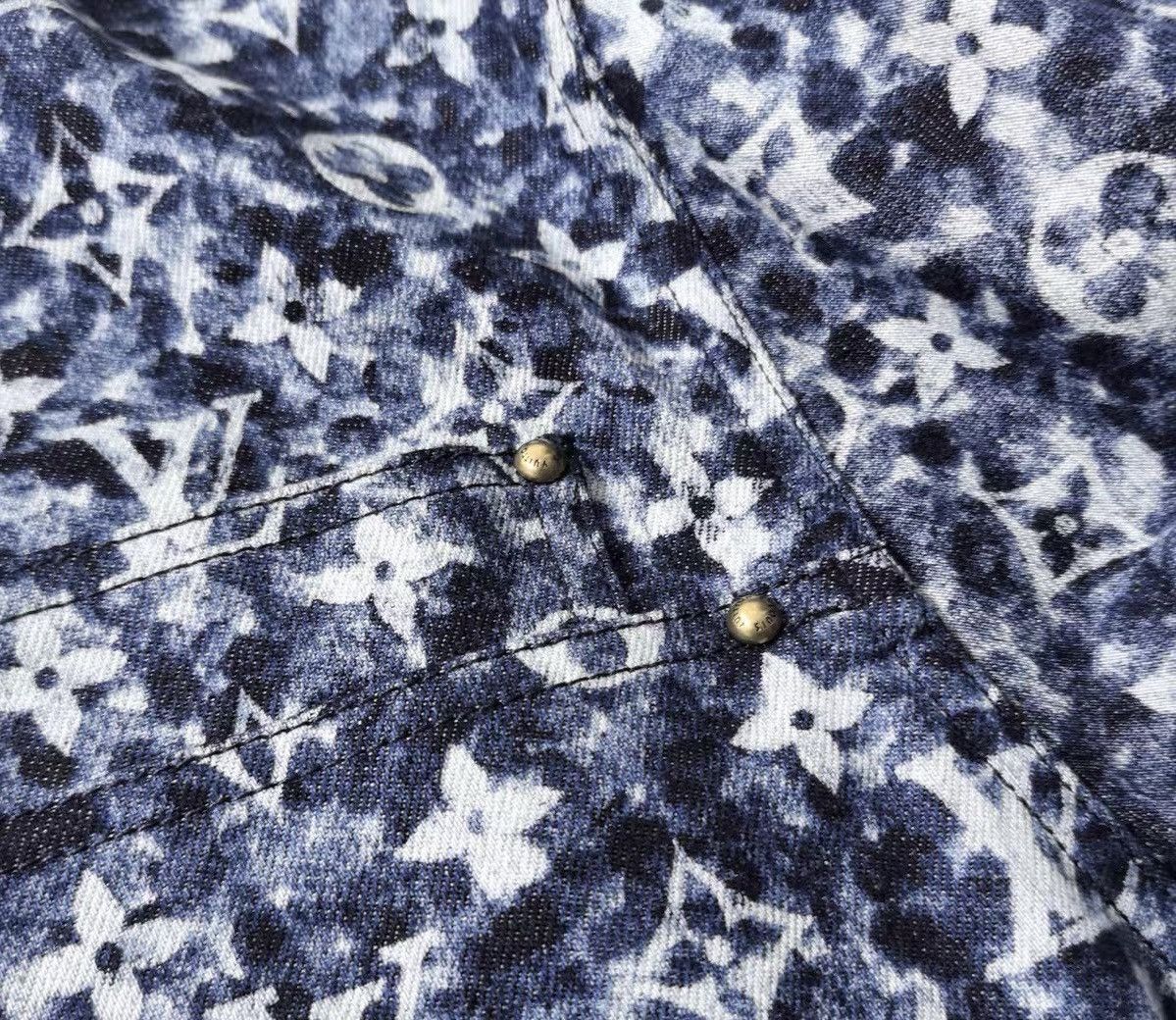Louis Vuitton Louis Vuitton 54 Distinct Monogram Denim Jacket Dark Blue Size US L / EU 52-54 / 3 - 3 Thumbnail