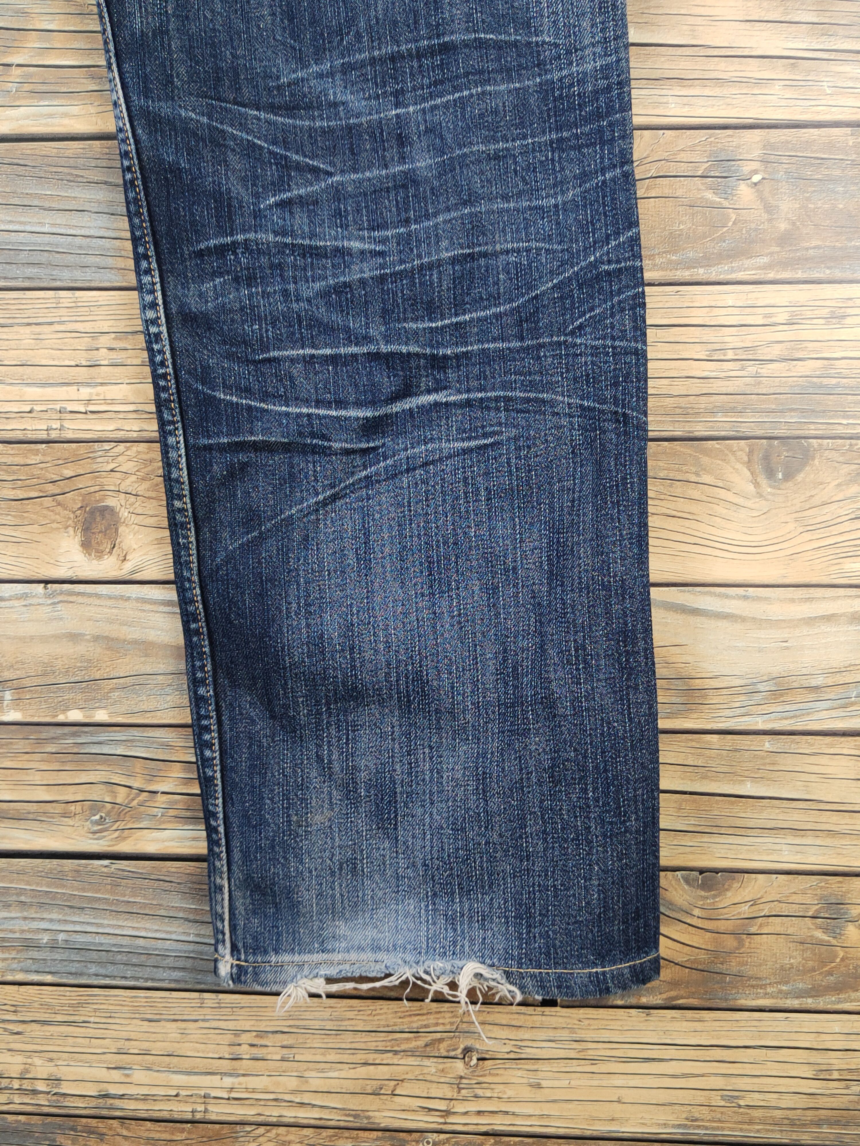 Levi's Levi's Dark Blue Distressed Ripped denim Jeans #W1399 Size US 33 - 11 Thumbnail