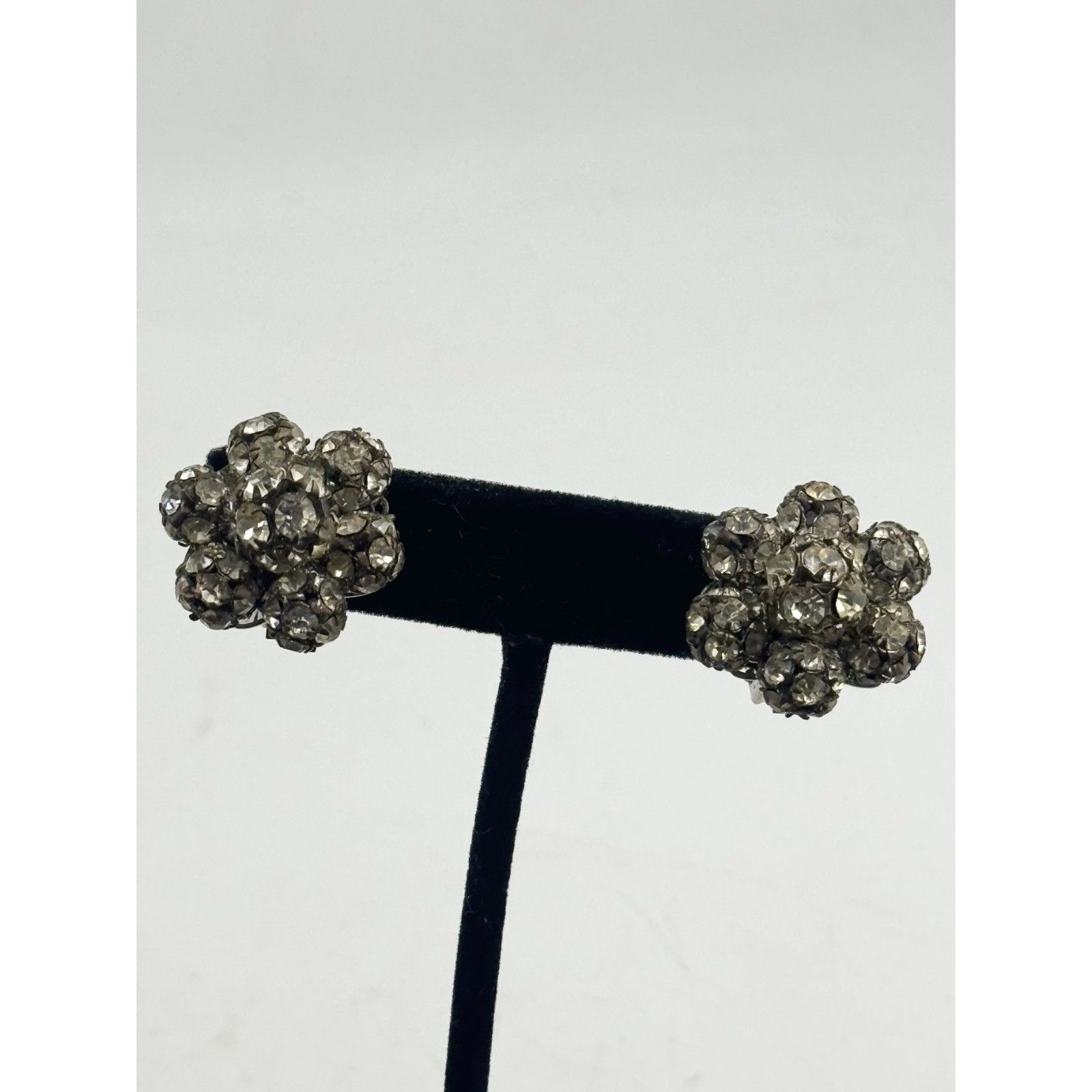 Vintage Vintage filigree hand wired rhinestone rondel cluster earrin Size ONE SIZE - 4 Thumbnail