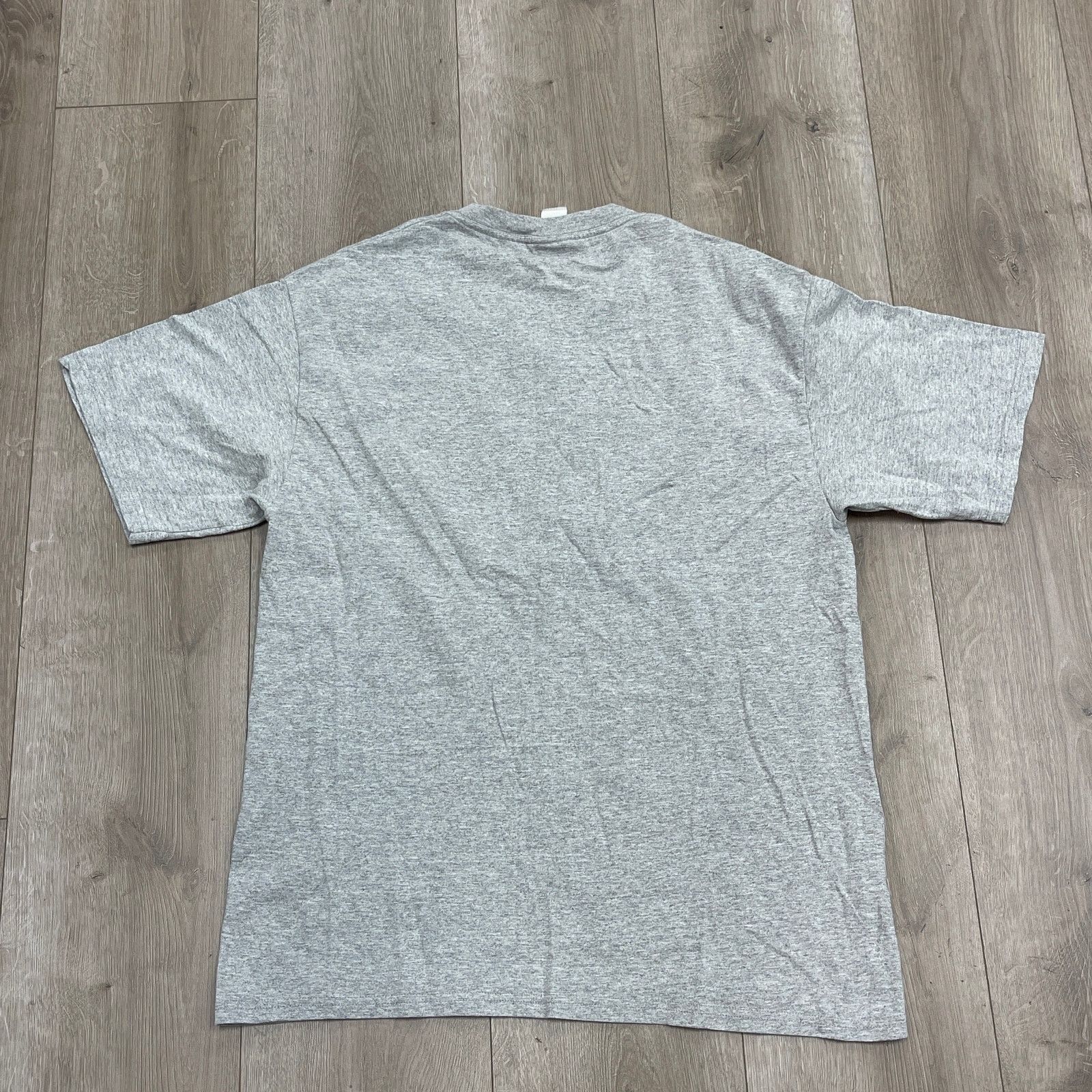 Vintage × Warner Bros Vintage 90s Lee sport Sacramento Kings Gray Script Tee L Size US L / EU 52-54 / 3 - 5 Thumbnail