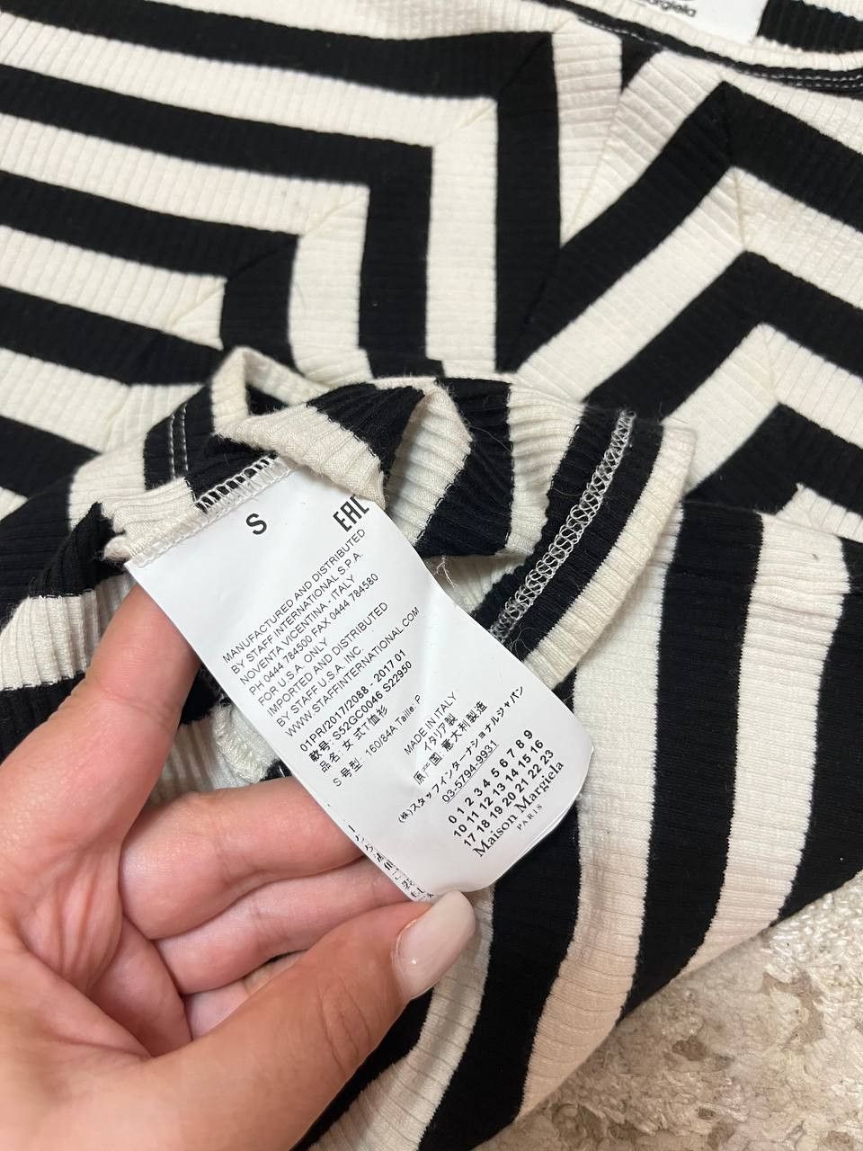 Maison Margiela Mm6 maison margiela t-shirt with striped elbow patches. Size S / US 4 / IT 40 - 6 Thumbnail