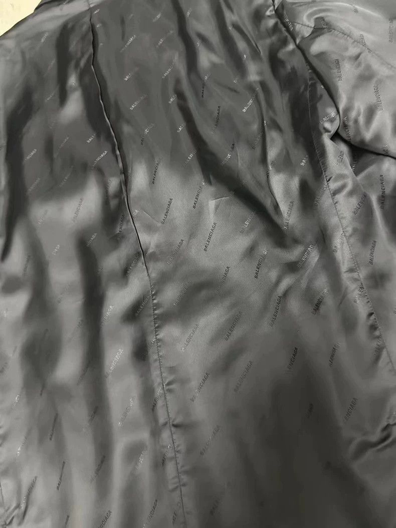 Balenciaga Balenciaga Inside Out Reversible Two-Sided Dark Grain logo Size US M / EU 48-50 / 2 - 3 Thumbnail