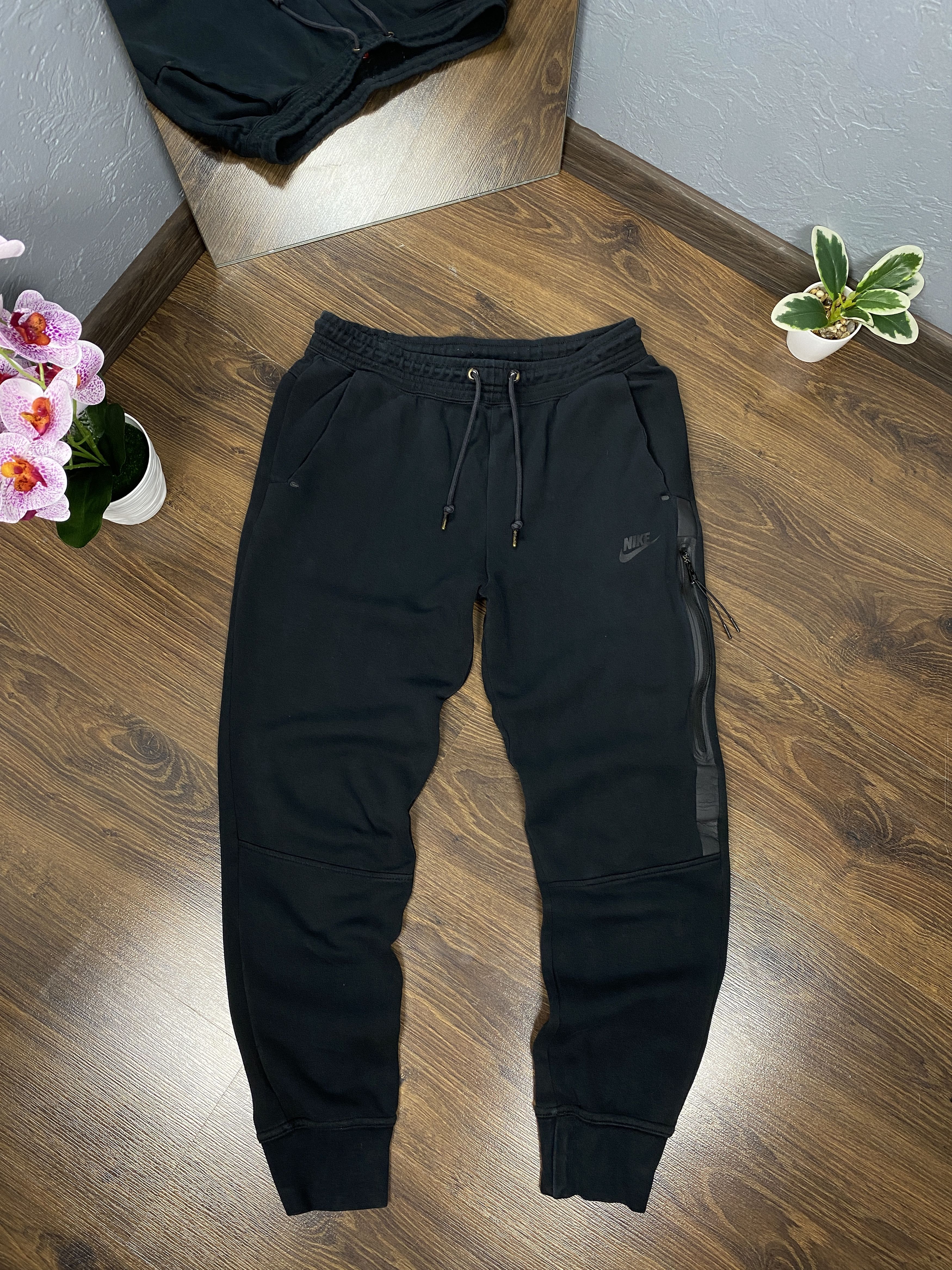 Nike Nike Tech Fleece jogger track pants y2k Size US 30 / EU 46 - 1 Thumbnail