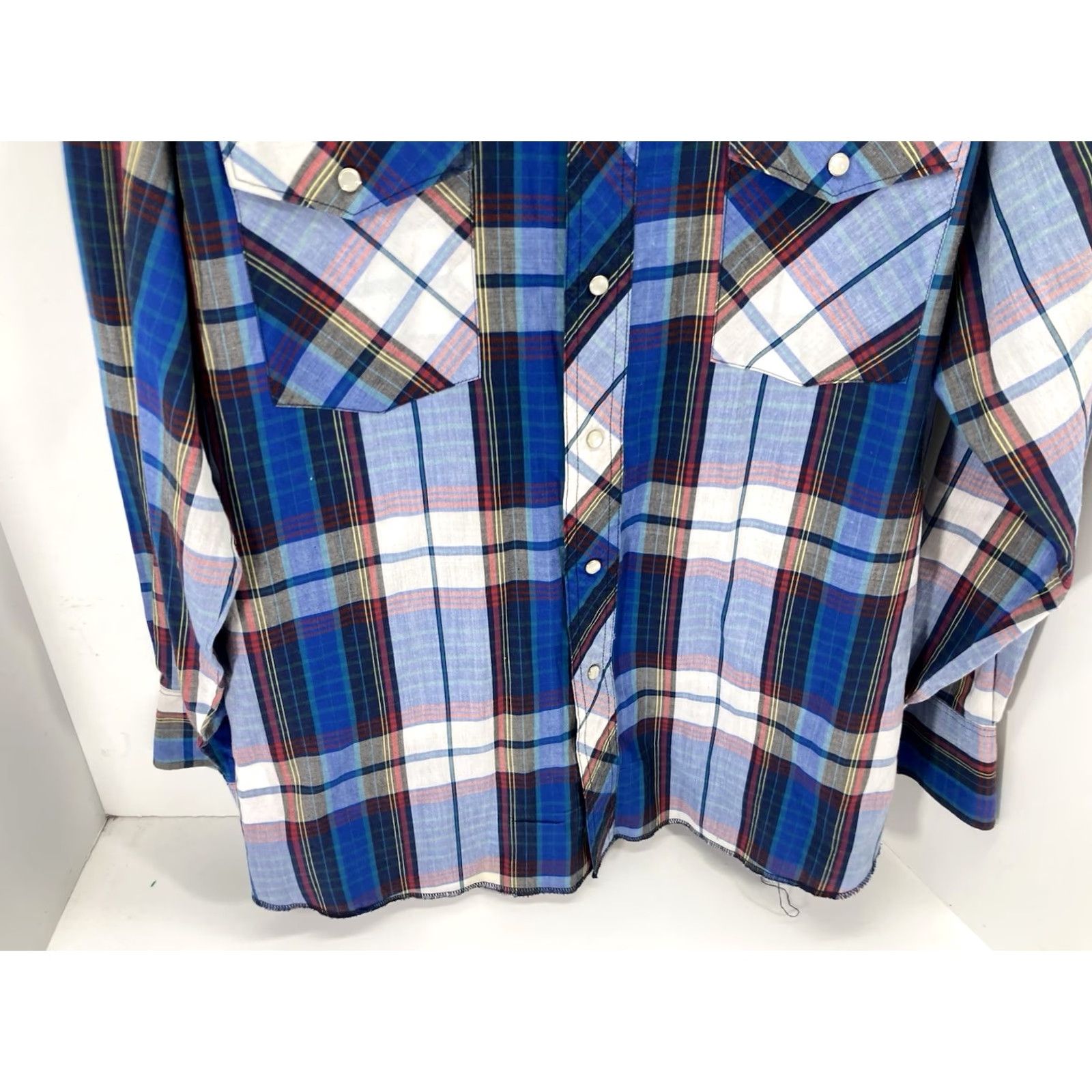 Wrangler VINTAGE Wrangler Pearl Snap Shirt Men Medium 16/34 Blue Plaid Long Sleeve Western Mens Size US M / EU 48-50 / 2 - 3 Thumbnail