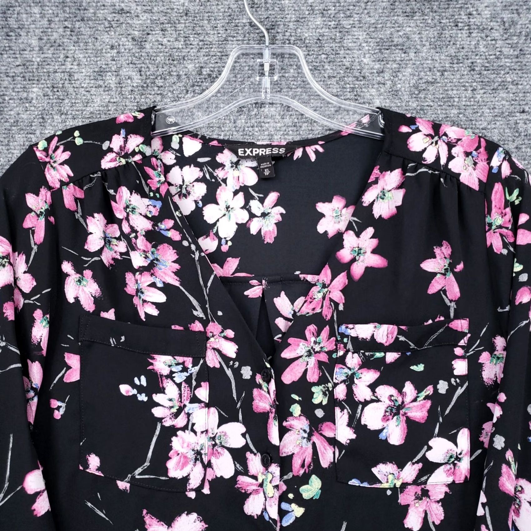 Express Express Womens XS Black Floral V Neck Blouse Button Long Sleeve Boho Pleated Size XS / US 0-2 / IT 36-38 - 3 Thumbnail