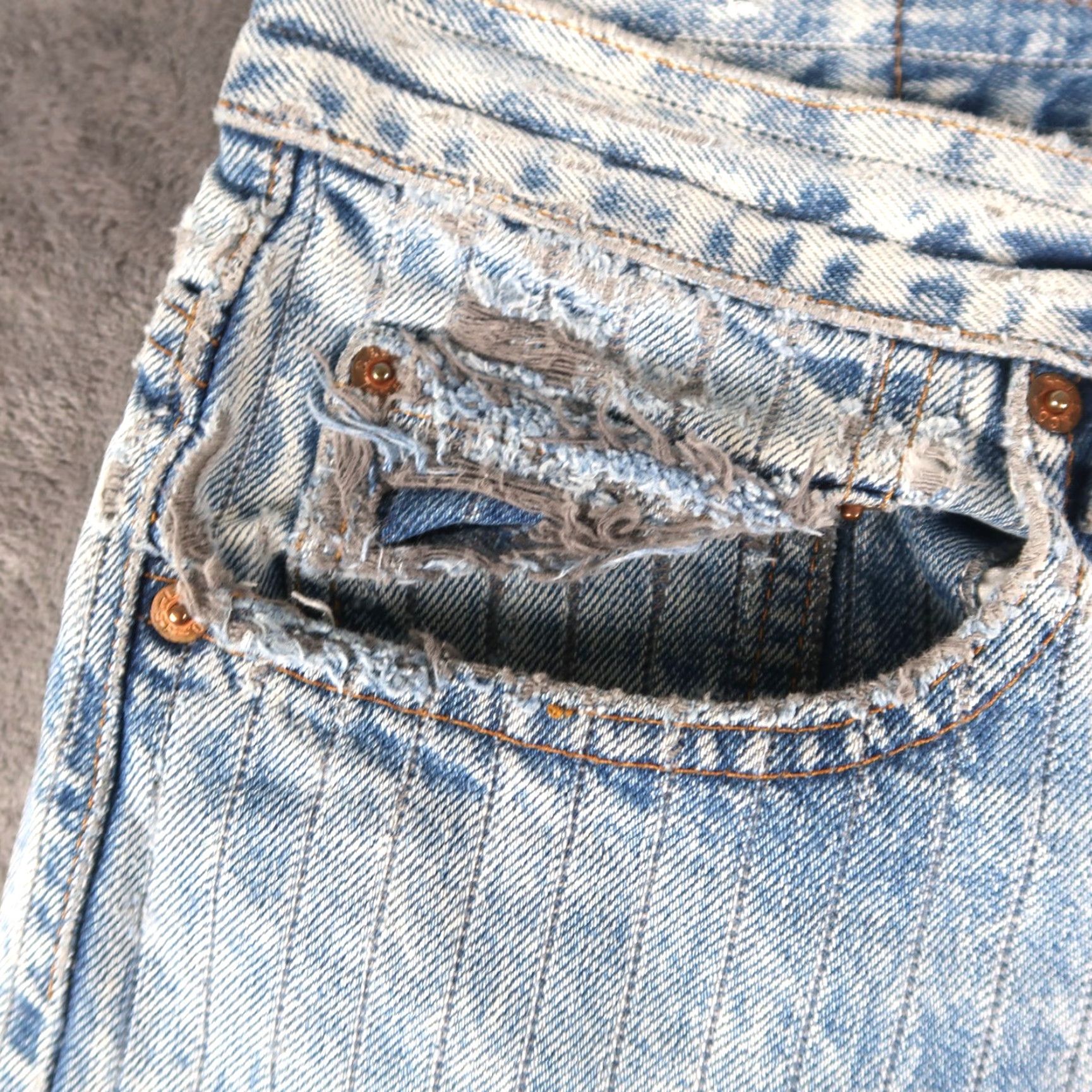 Levi's VINTAGE Levi's 505 Jeans Men Adult Medium Blue Denim Straight Fit 80s USA 5-Pocket Size US 38 / EU 54 - 4 Thumbnail