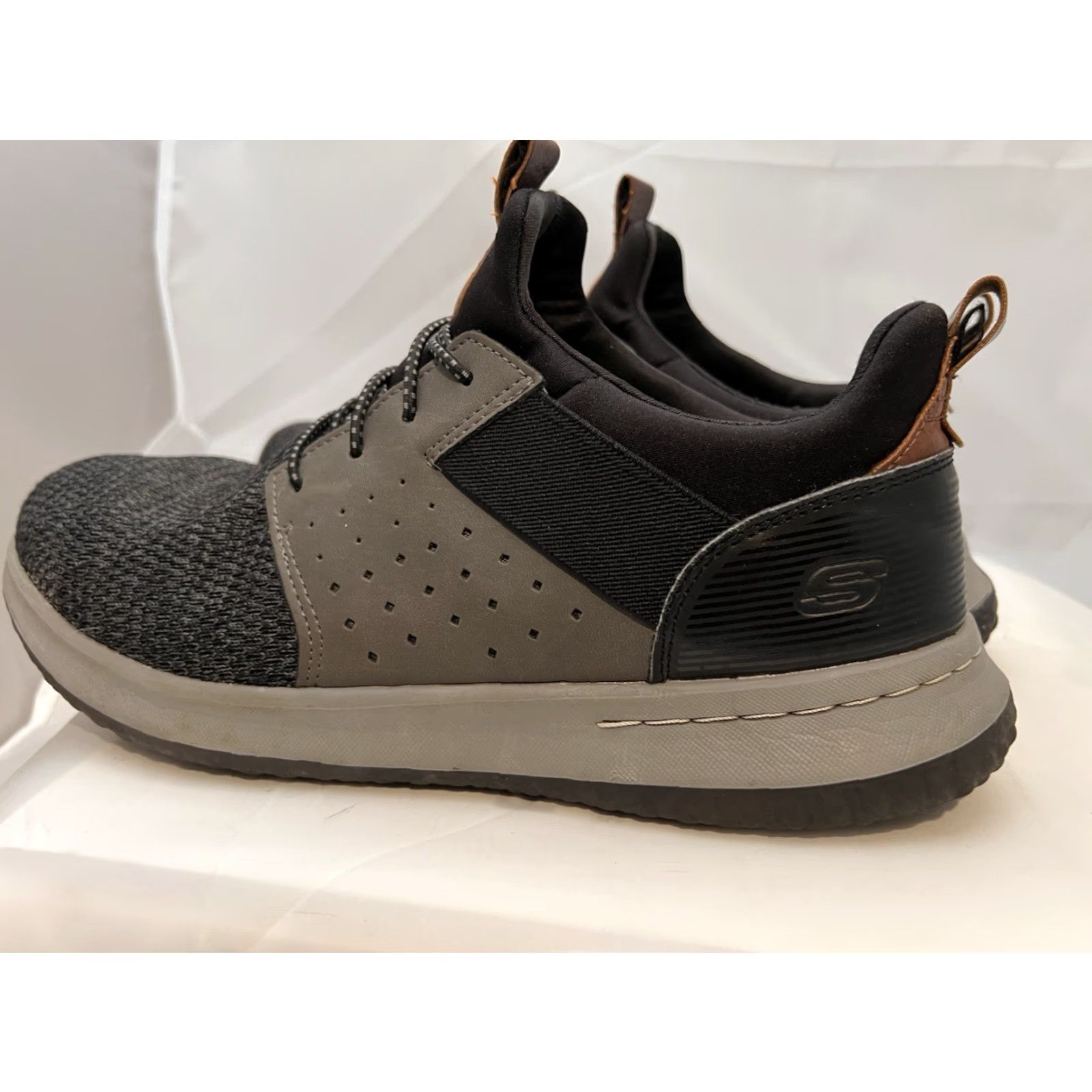 SKECHERS SKECHERS Sneakers Mens 9.5W Delson Camben Air Gray Lightweight Memory Foam Breathable Casual Walking Running Shoes Size US 10 / EU 43 - 7 Thumbnail