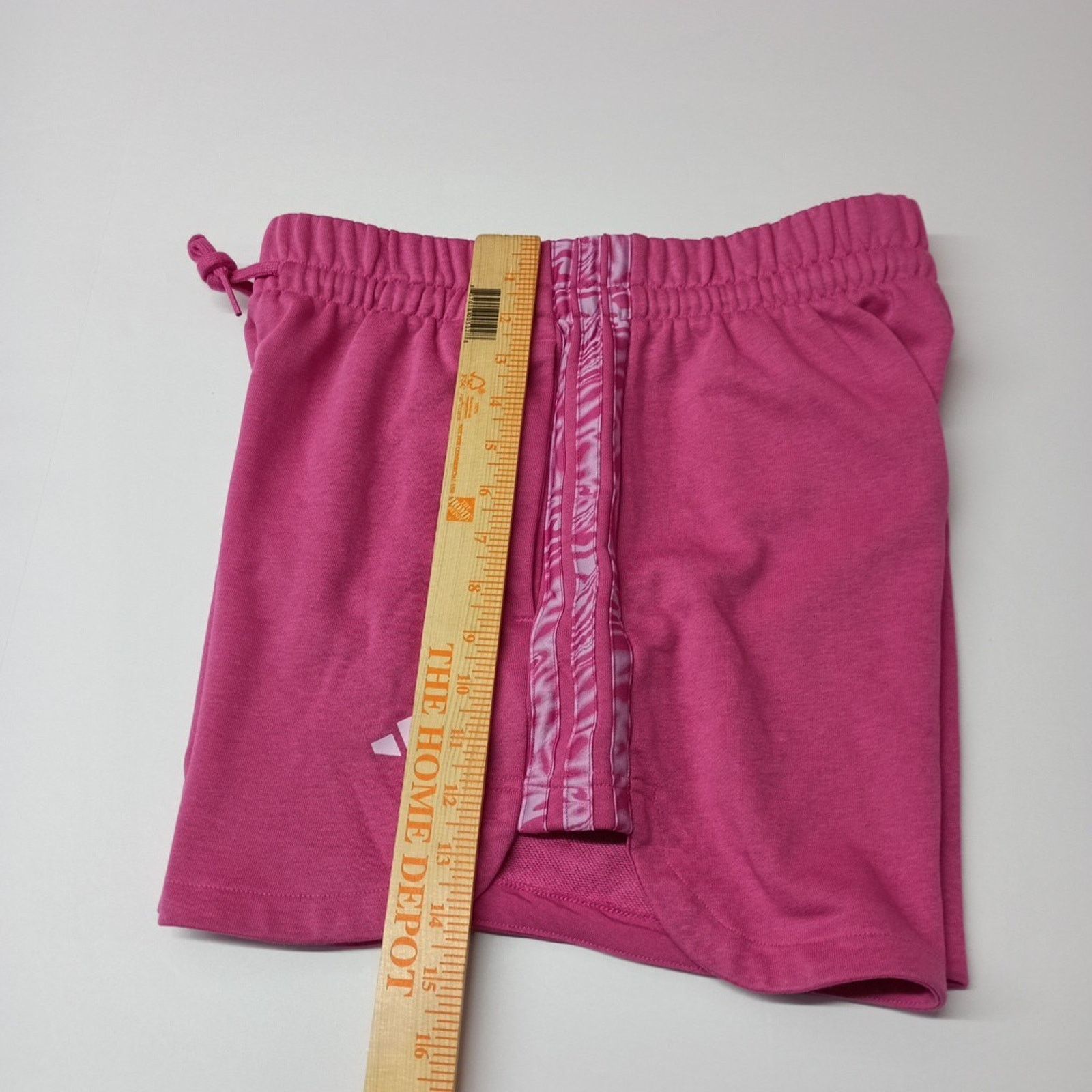 Adidas Adidas 3-Stripes Camouflage-Printed Shorts Women Size M Pink Size 28" / US 6 / IT 42 - 8 Thumbnail