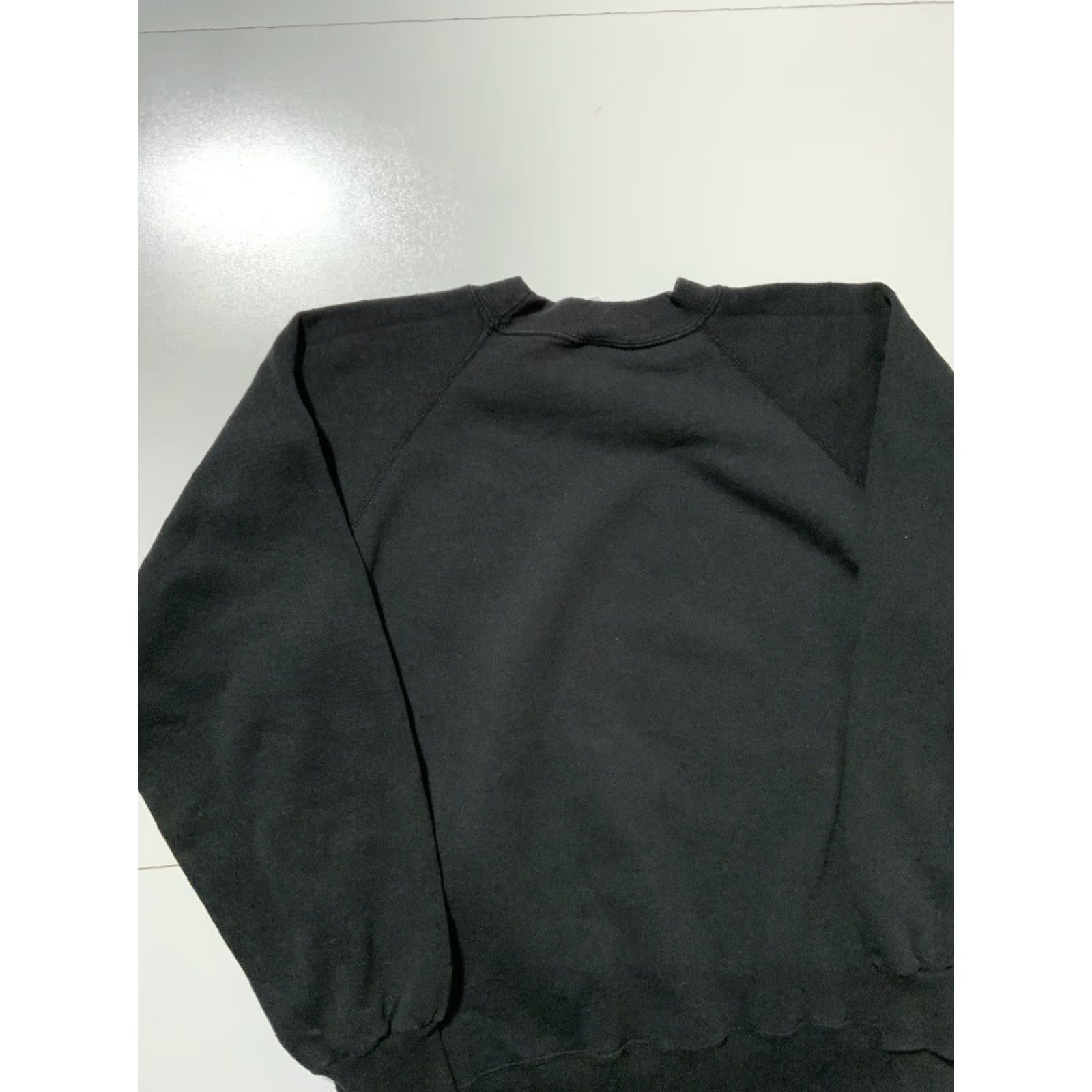 Hanes VINTAGE USS New Orleans LPH-11 USN Iwo Jiwa Fluer De Lis Crewneck Sweatshirt Mens L Black Pullover Sweatshirt Size US L / EU 52-54 / 3 - 5 Thumbnail