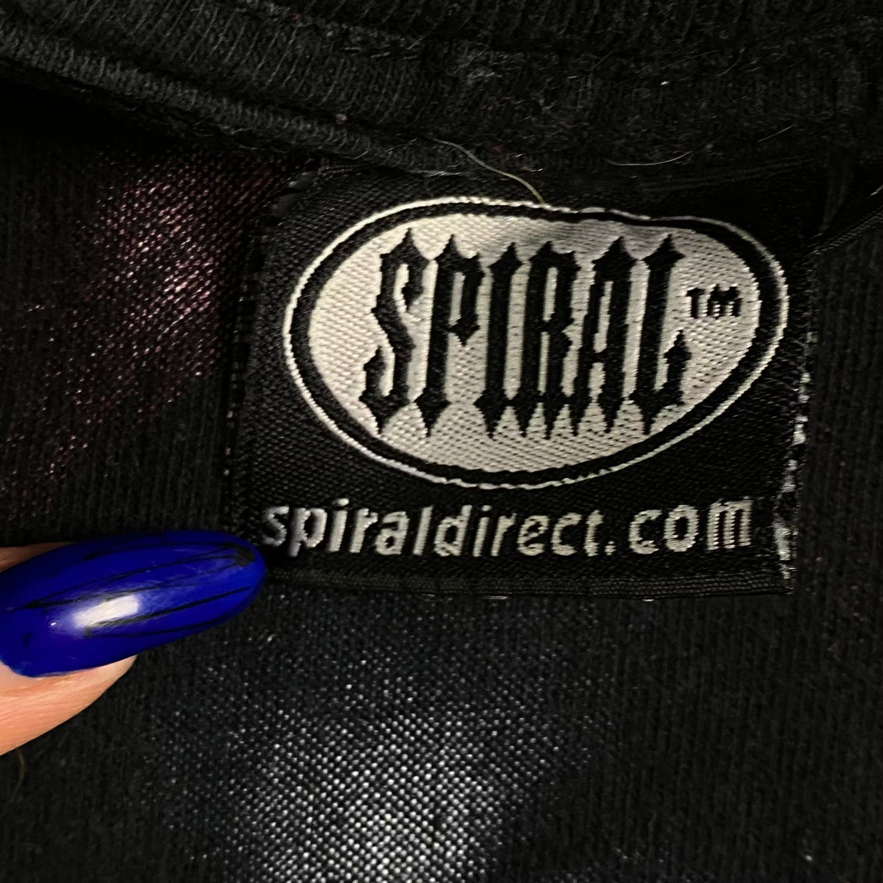 Band Tees × Vintage Mens Vintage Rock T Shirt Spiral Size XL Size US XL / EU 56 / 4 - 4 Thumbnail