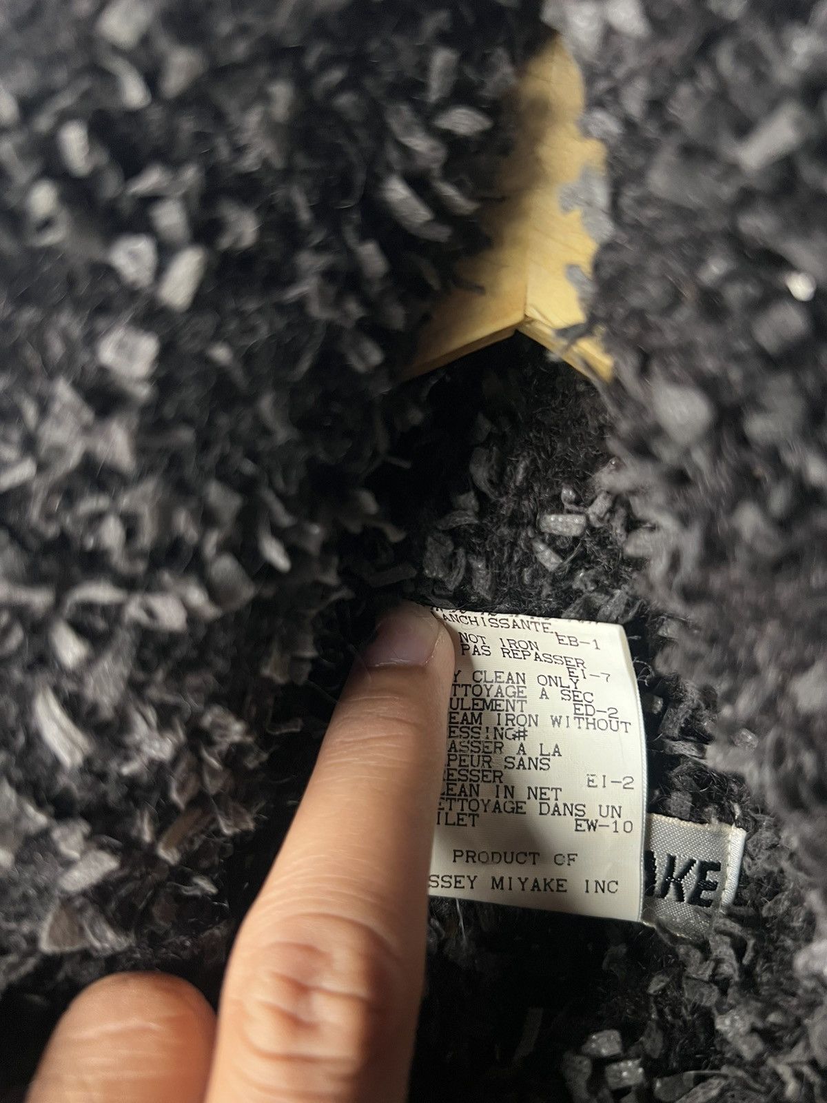 Issey Miyake 2000s Vintage Issey Miyake Long Neck Mohair Knit Size US S / EU 44-46 / 1 - 7 Thumbnail