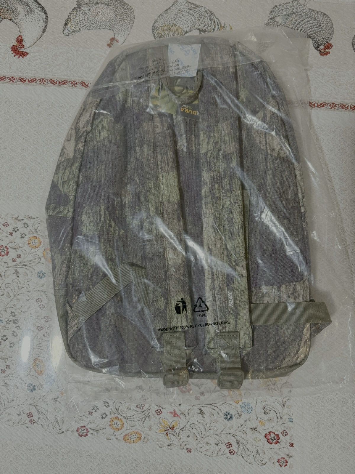 Palace PALACE CORDURA TRI-BACKPACK Camo Forest DPM Graphic Print Size ONE SIZE - 11 Thumbnail
