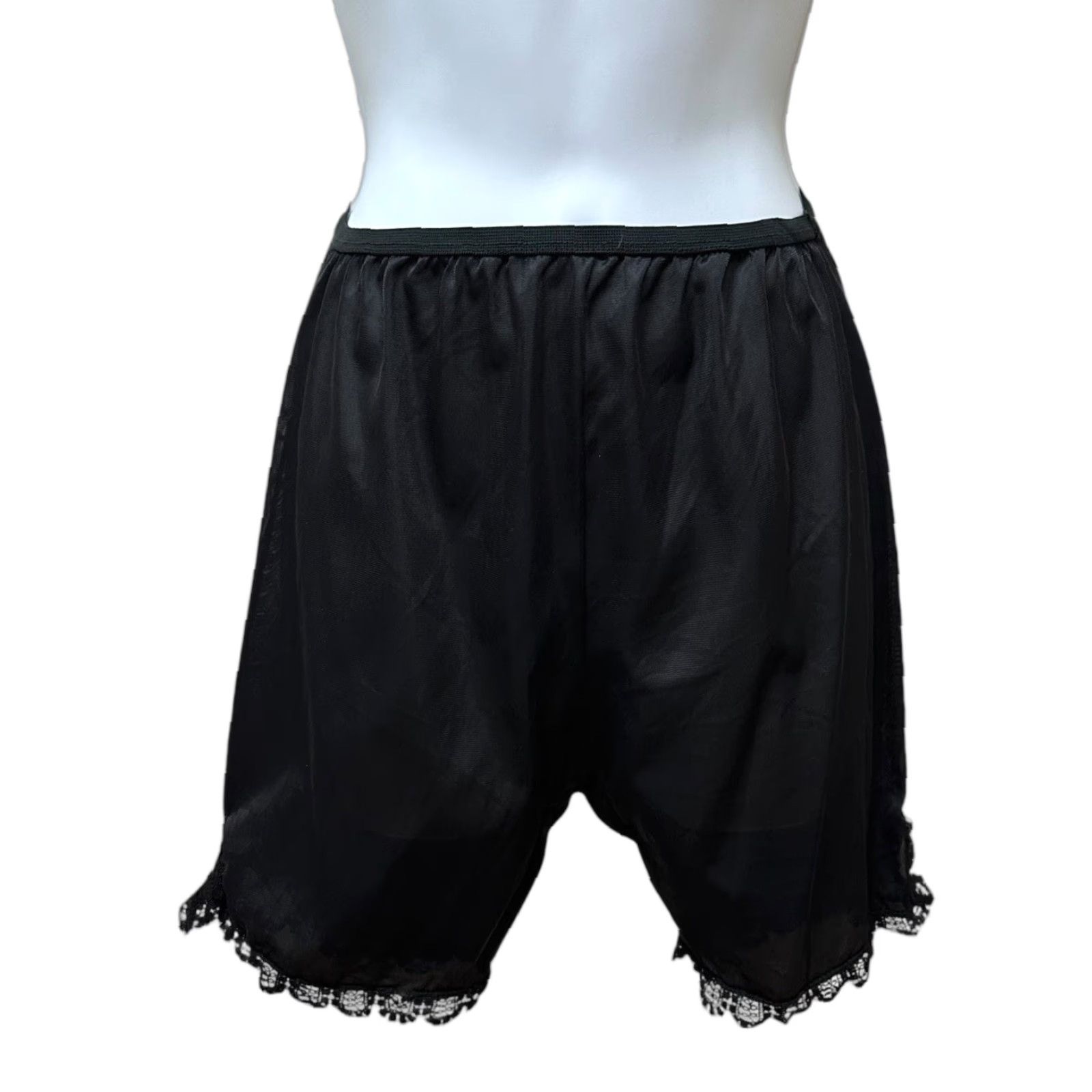 Vintage VINTAGE Black Pettipants Tap Panties Nylon Gusset Lace Trim Pillow Tab Size S Size 28" / US 6 / IT 42 - 1 Thumbnail