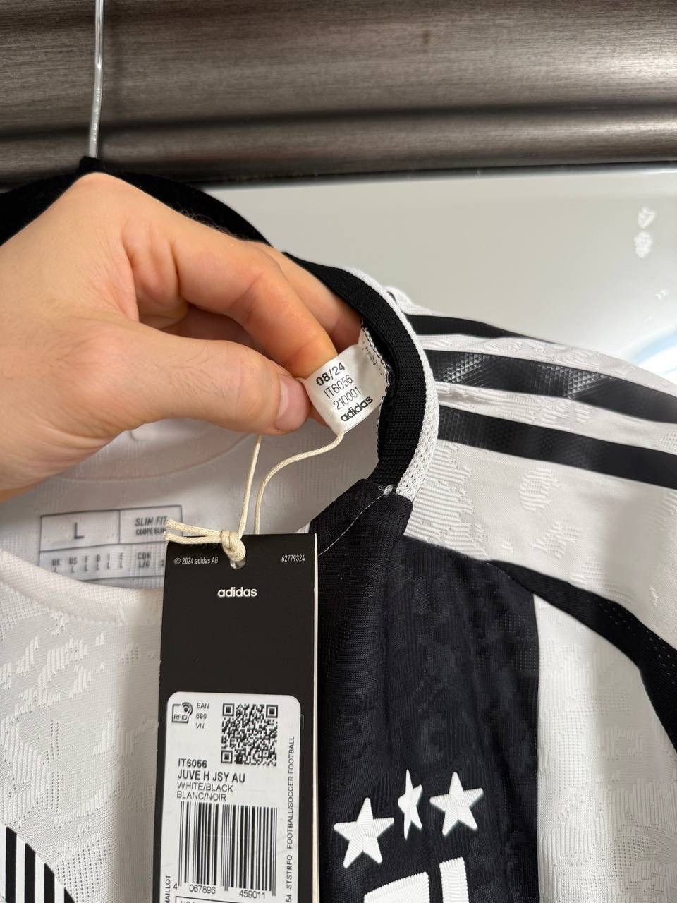 Le Pere LIMITED EDITION - JUVENTUS X LE PÈRE HOME JERSEY m size mens Size US M / EU 48-50 / 2 - 8 Thumbnail