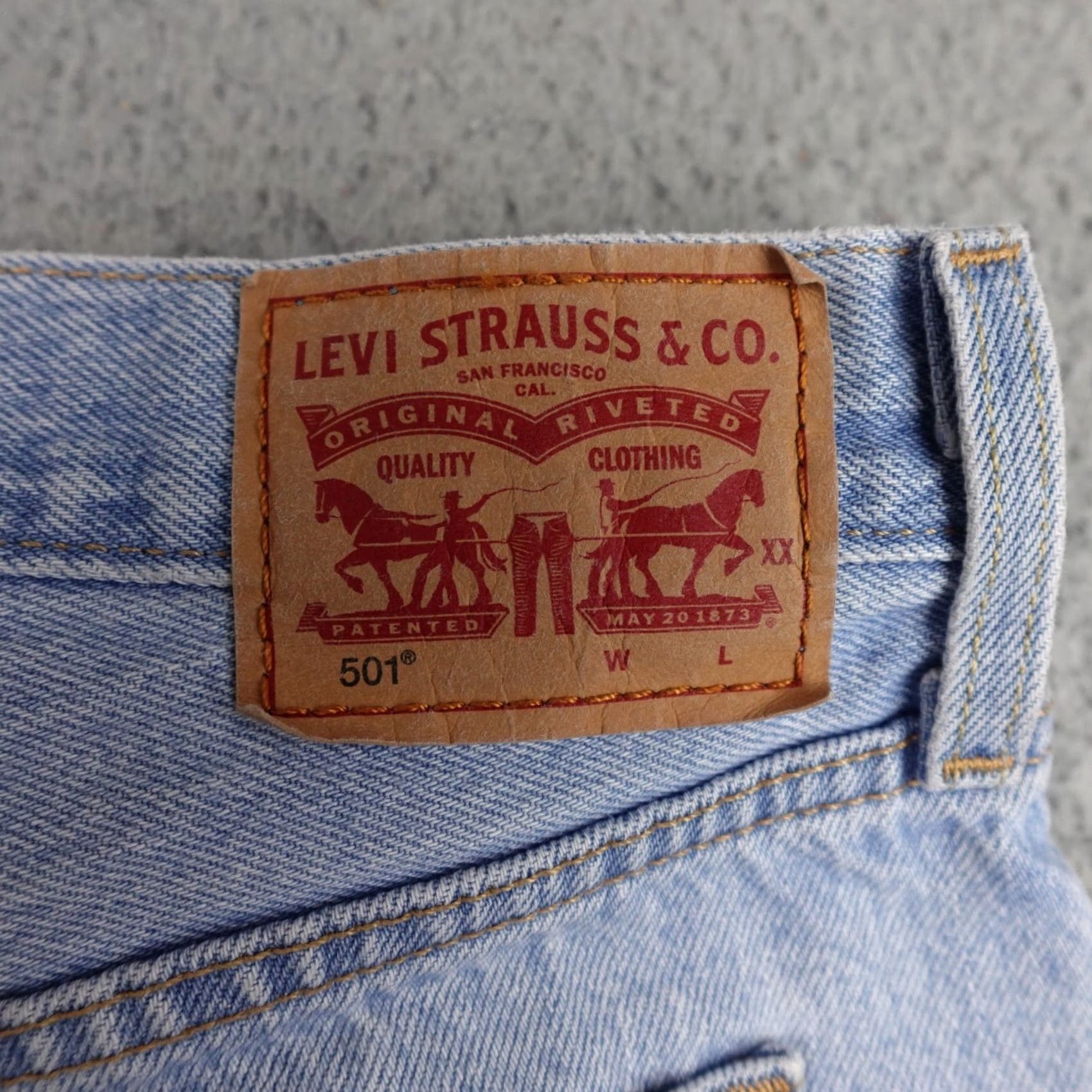 Levi's Levi's 501 Jean Shorts Womens 31 Blue Denim Cut Off Button Fly Light Wash Jorts Size 24" / US 00 / IT 34 - 3 Thumbnail