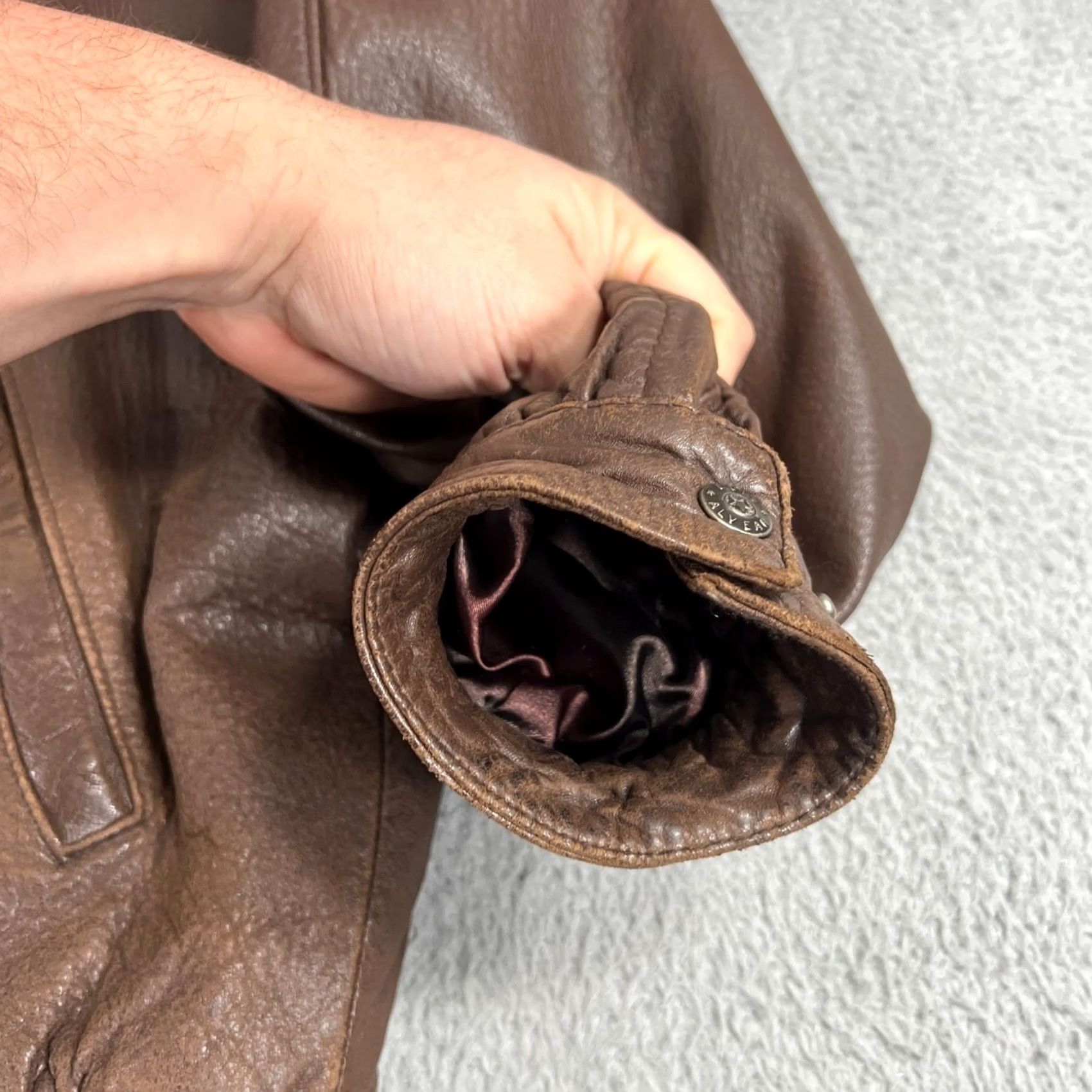 Vintage VINTAGE Luis Alvear Leather Bomber Jacket Size Large Brown Men's Size US L / EU 52-54 / 3 - 6 Thumbnail
