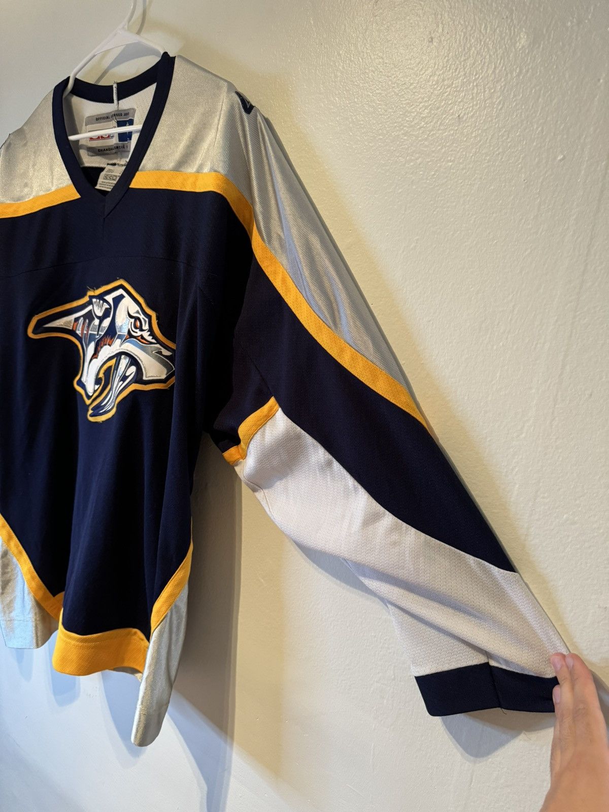 Ccm Vintage Nashville Predators CCM NHL Hockey Jersey Size L Size US L / EU 52-54 / 3 - 3 Thumbnail