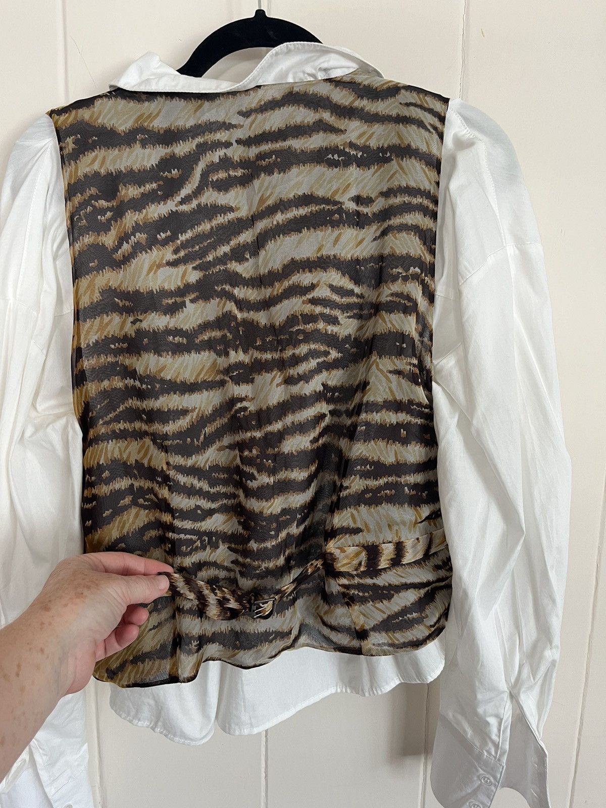 Dolce & Gabbana Black Silk animal Print vest Size M / US 6-8 / IT 42-44 - 2 Thumbnail
