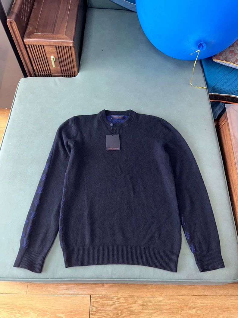 Louis Vuitton Louis Vuitton Cashmere Sweater with Blue Print - dmc Size US M / EU 48-50 / 2 - 1 Thumbnail