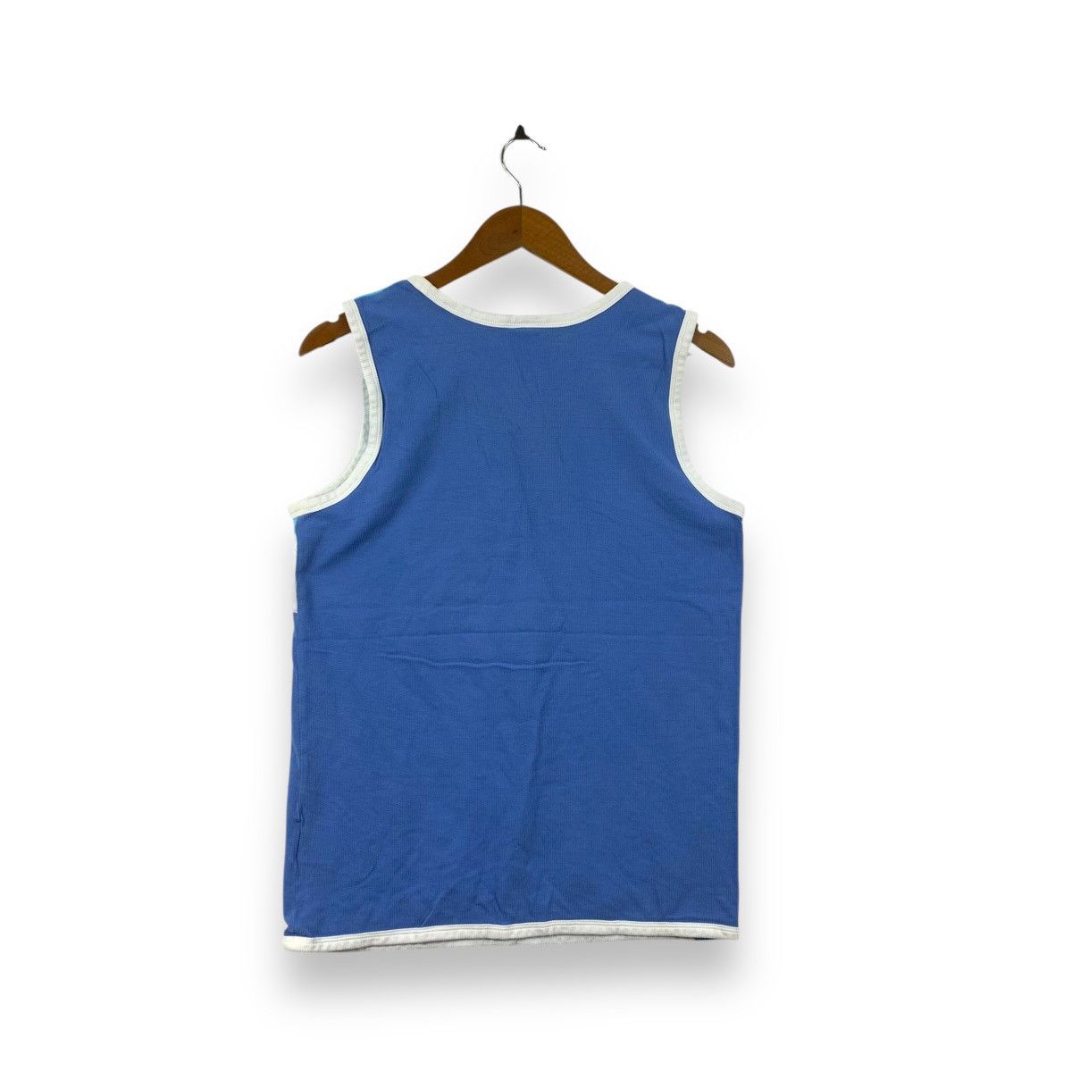 Nike Vintage NIKE SPORTSWEAR Embroidered Logo Tank Top Tee Shirt Size US L / EU 52-54 / 3 - 4 Thumbnail