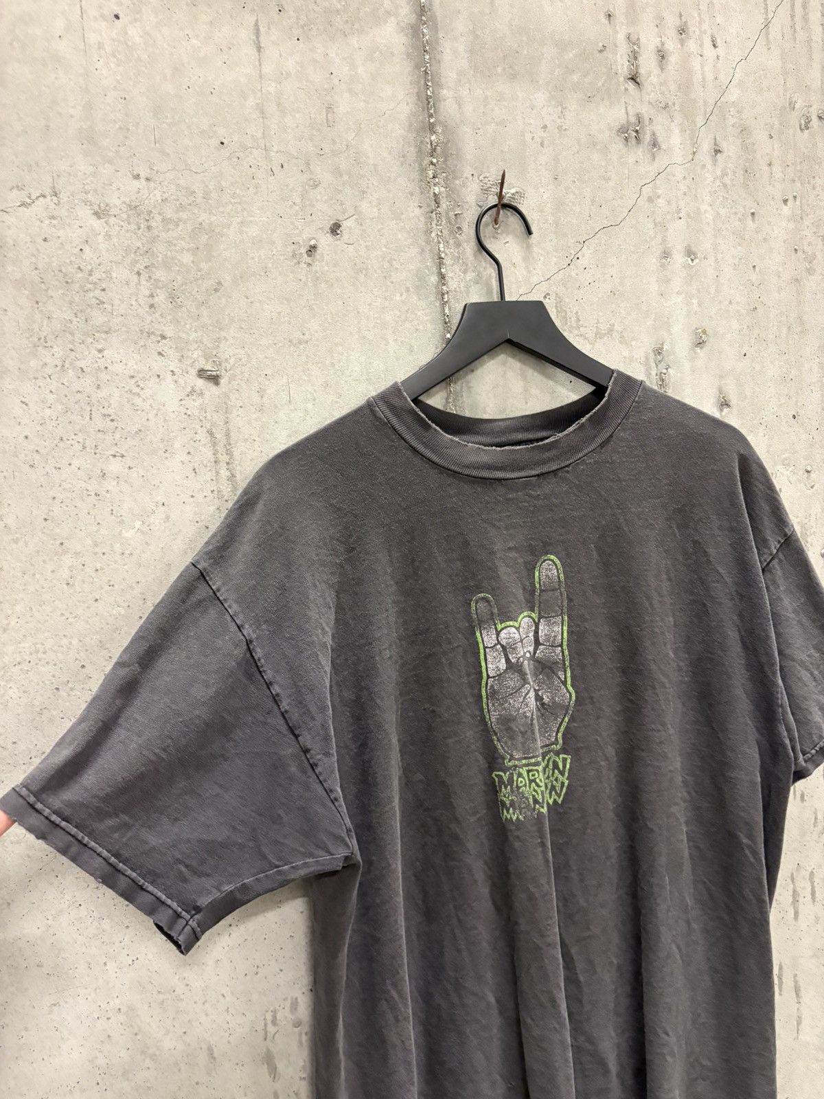 Band Tees Vintage Marilyn Manson Hate Love Shirt Faded Distress Grunge Size US XL / EU 56 / 4 - 5 Thumbnail