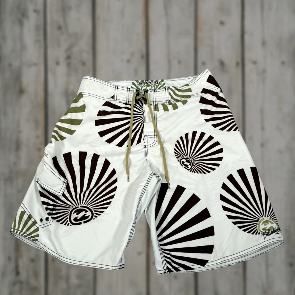 Billabong VINTAGE Billabong Shorts Mens 34 White Rising Sun Surf Geometry Geometric Board Swim Quick Dry Pockets Drawstring Size US 34 / EU 50 - 1 Thumbnail