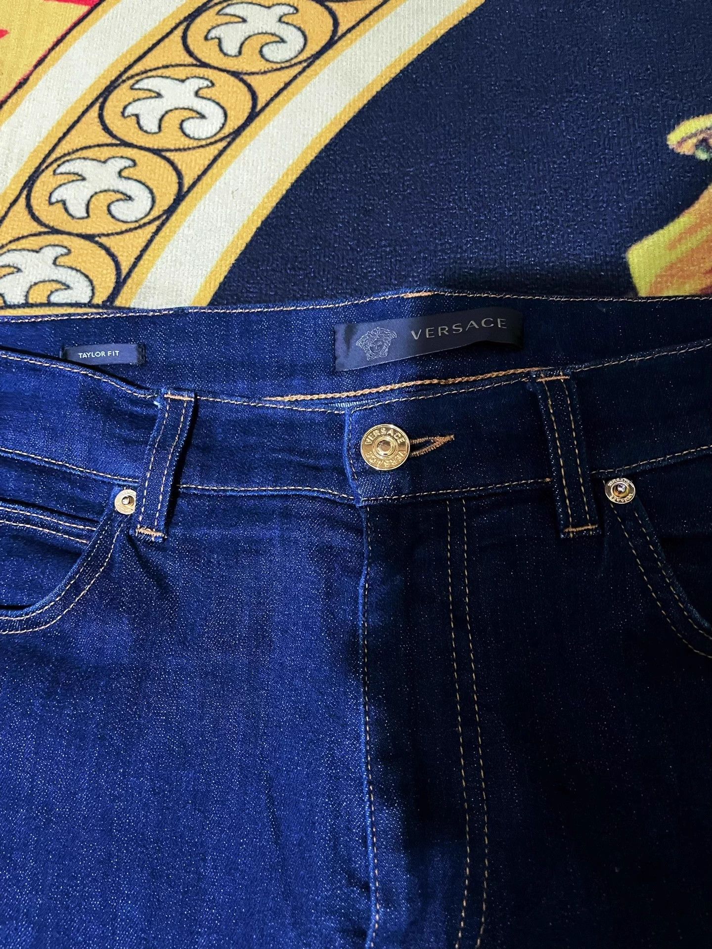 Versace Versace Logo Gold Embroidered Runway Washed 35W 9/10 Size US 35 - 3 Thumbnail