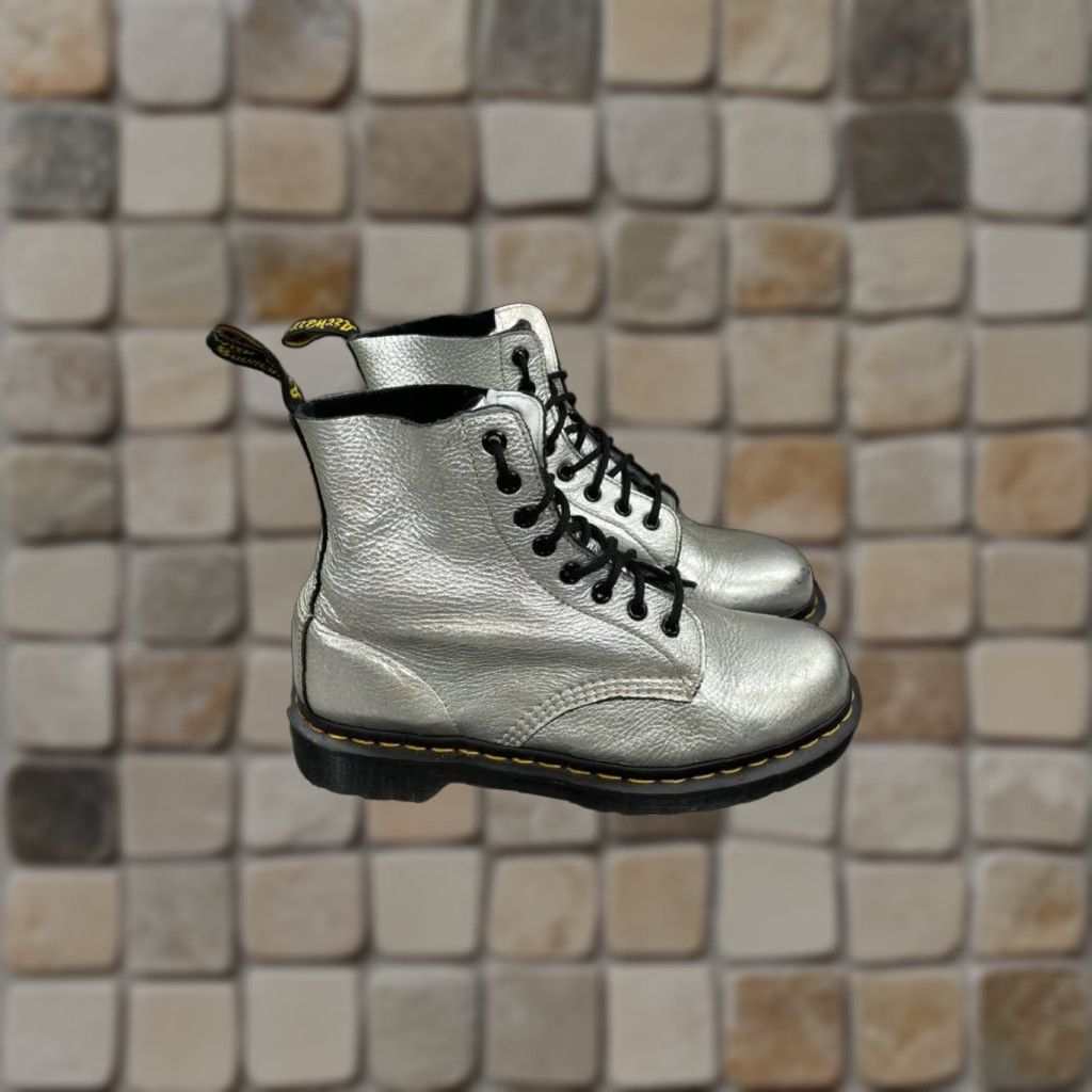 VINTAGE Dr Martens Boots Womens Size US Leather Combat Ankle