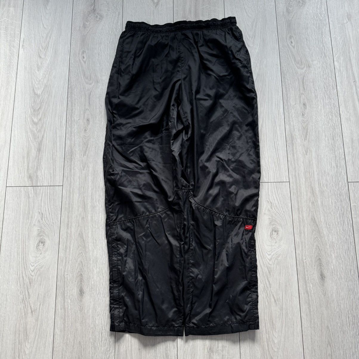 Vintage Vintage nike track pants y2k gorpcore sweatpants parachute Size US 36 / EU 52 - 1 Thumbnail