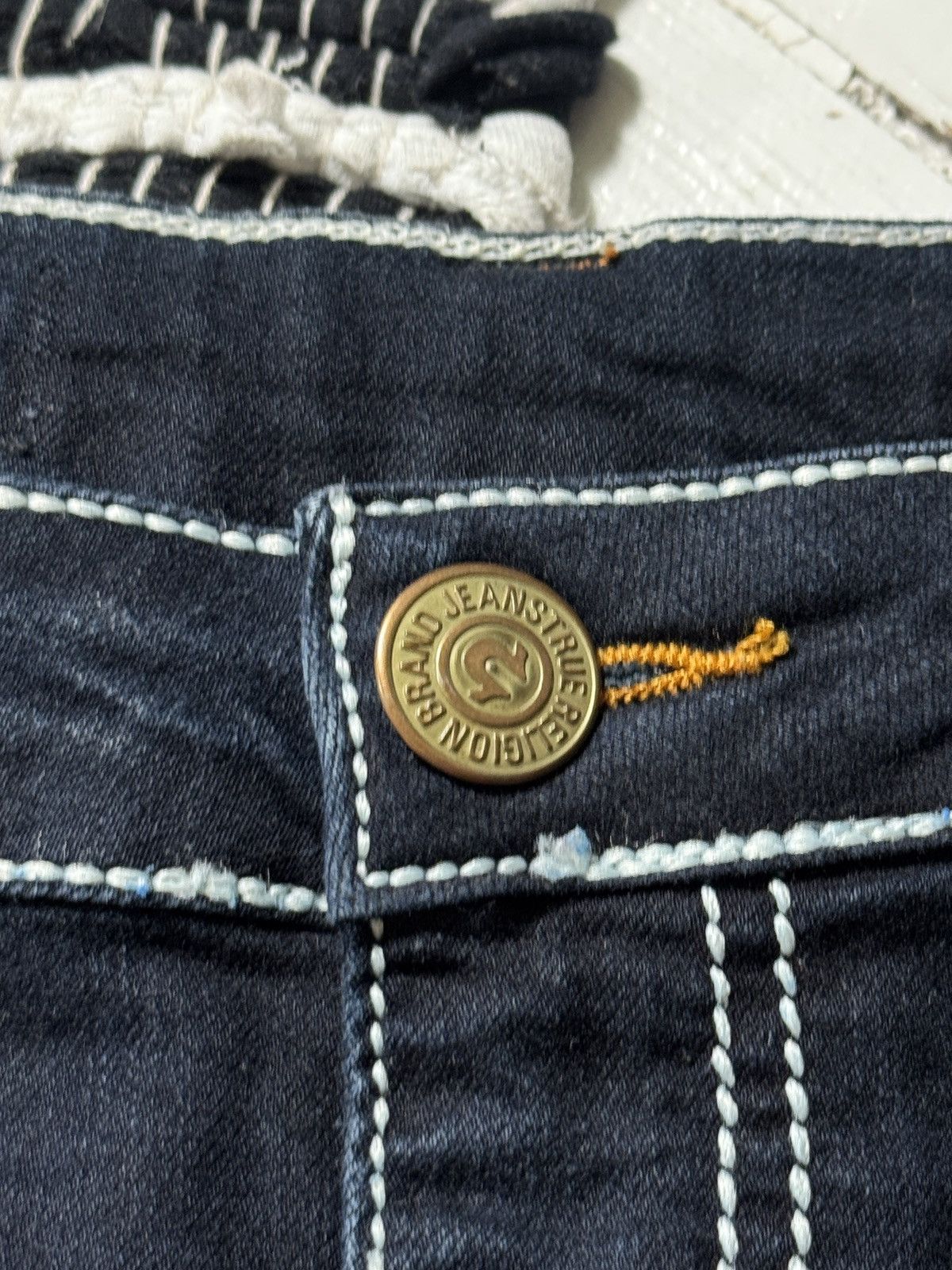 True Religion VINTAGE TRUE RELIGION 2000s CONTRAS STITCH MINI SKIRT Size 30" / US 8 / IT 44 - 7 Thumbnail