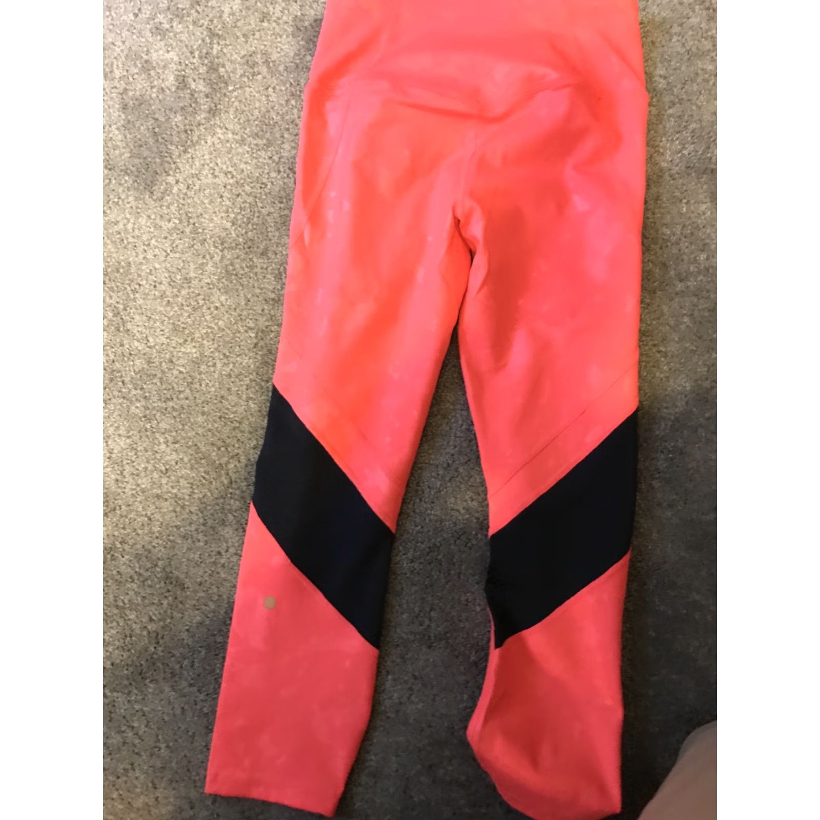 Under Armour VINTAGE UA Women's S Rush Crop Leggings Compression 1355233 Celliant Compression Size 28" / US 6 / IT 42 - 5 Thumbnail
