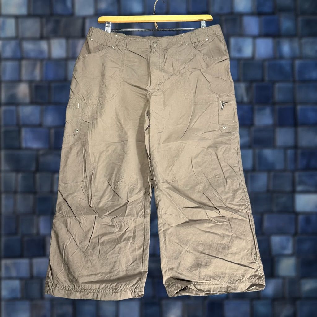 Vintage Columbia Pants Womens XL Brown Nylon Hiking Cargo Crop Zip Pocket Pants Size 40" / US 18 - 1 Thumbnail