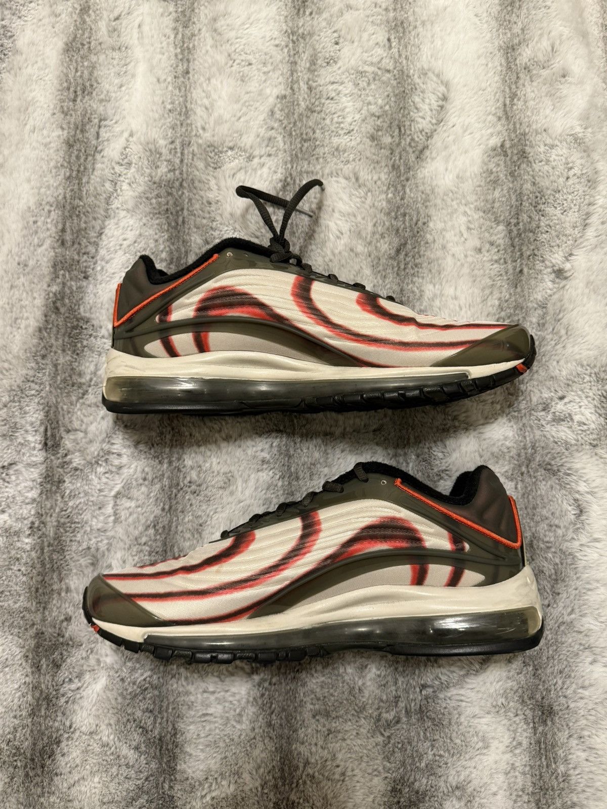 Nike Nike Air Max Deluxe ‘Sequoia’ Size US 10.5 / EU 43-44 - 2 Thumbnail