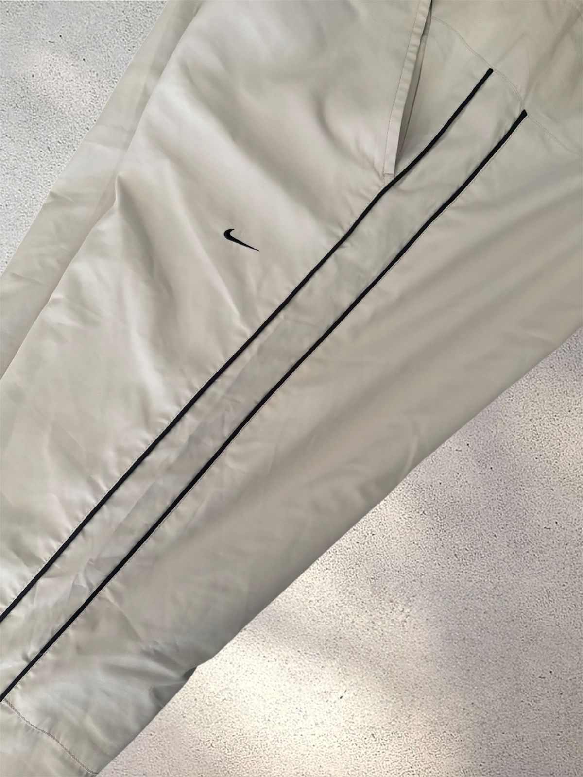 Nike × Vintage Nike Vintage Trackpants Open Leg Size L Beige (2000er, Y2K) Size US 40 / EU 56 - 7 Thumbnail