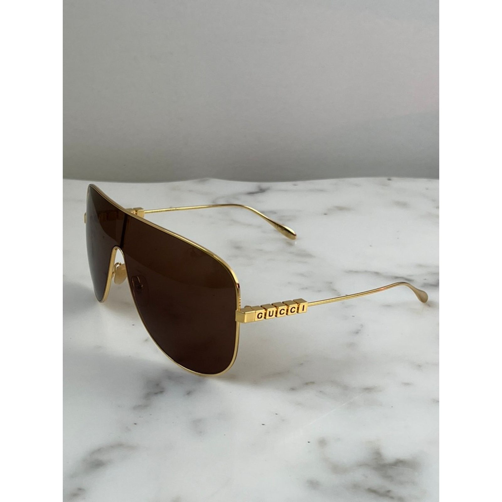 Gucci NEW Gucci GG1436S Gold Metal Shield Brown Sunglasses $640 Size ONE SIZE - 6 Thumbnail