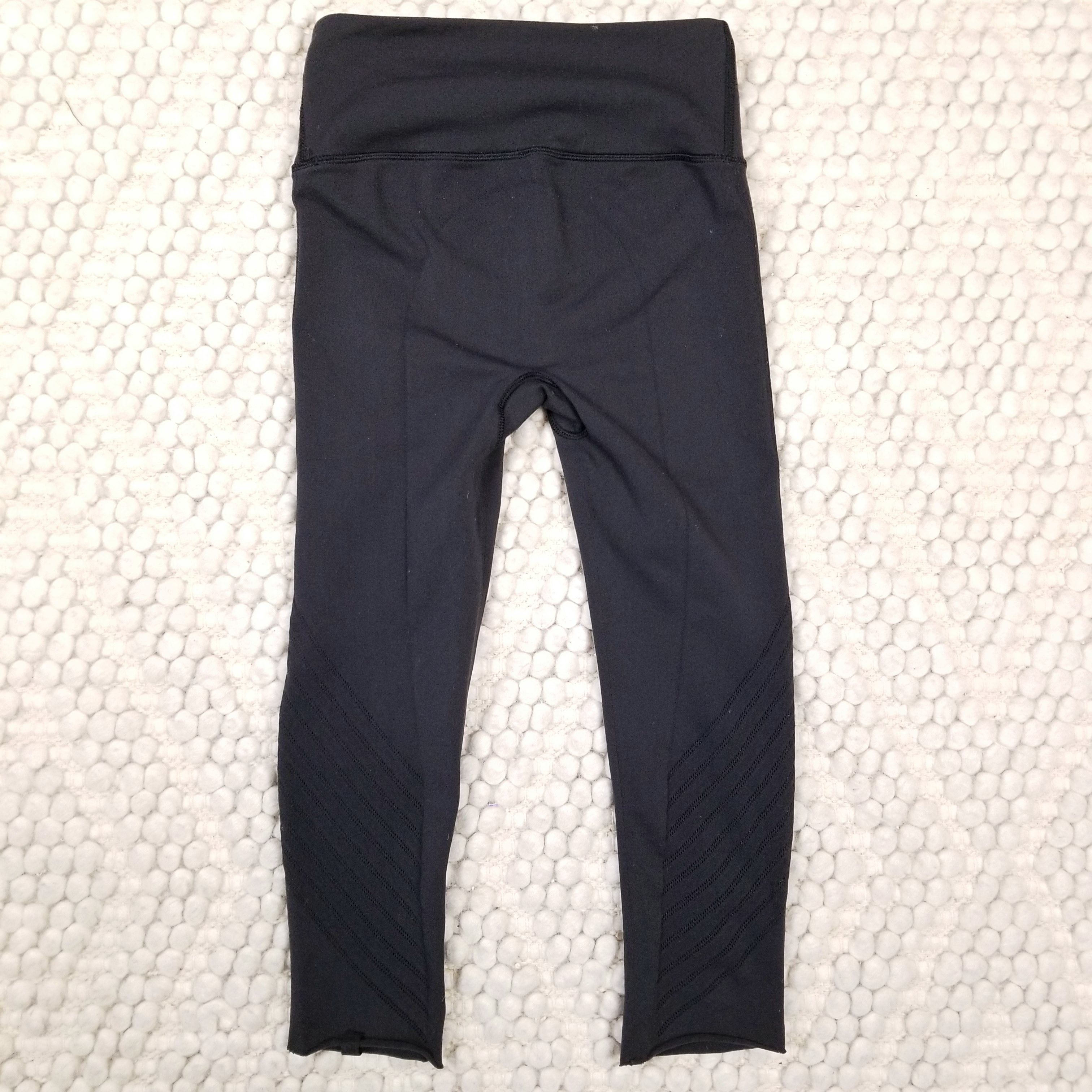 Lululemon Enlighten Crop Sz Small Size 27" / US 4 / IT 40 - 5 Thumbnail