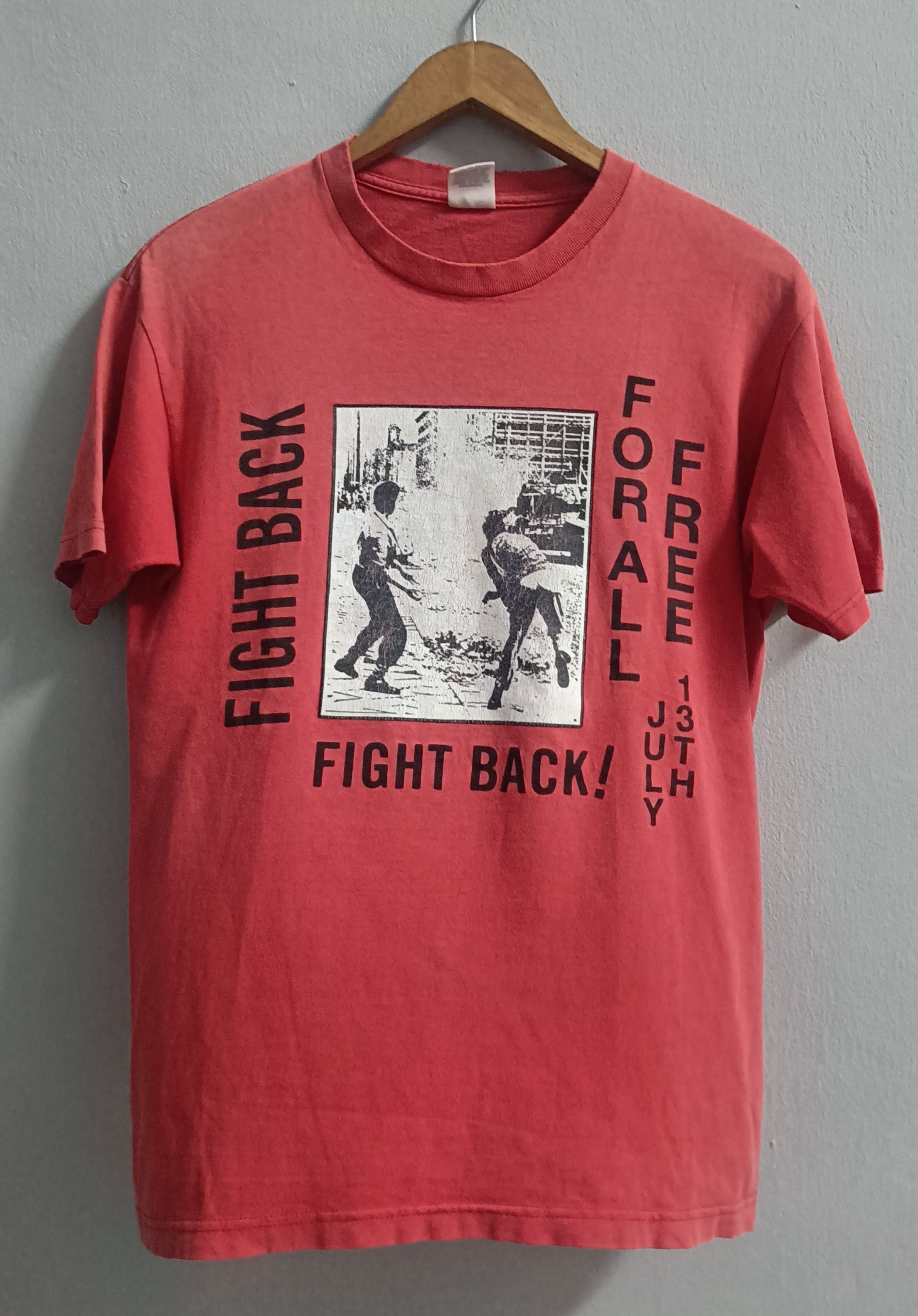 🔥🔥Rare Destress Supreme 2009 Fight Back Red Sun Faded Tee