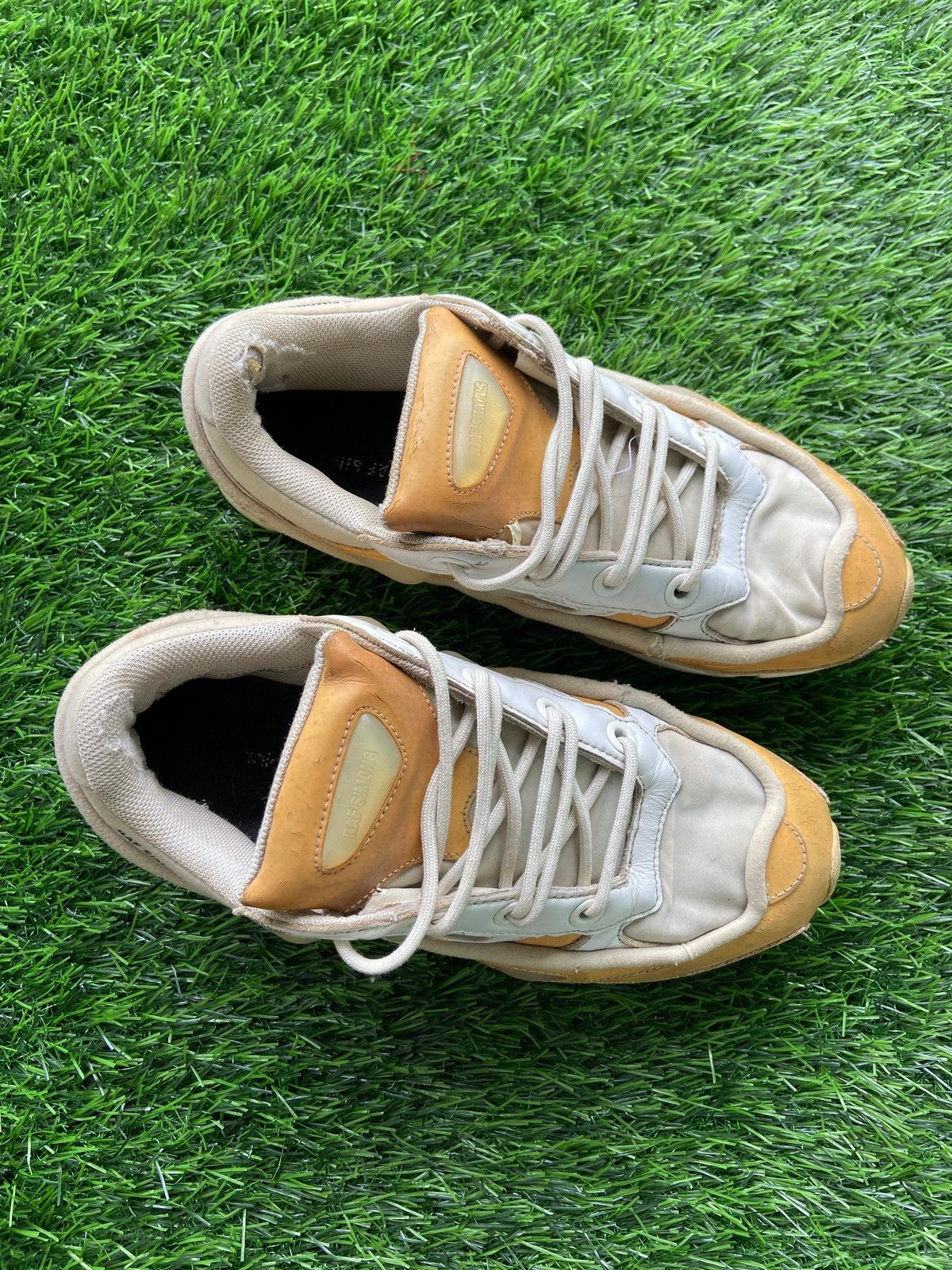Adidas × Raf Simons Adidas Raf Simons Ozweego Bunny Cream 2017 Size US 8.5 / EU 41-42 - 8 Thumbnail