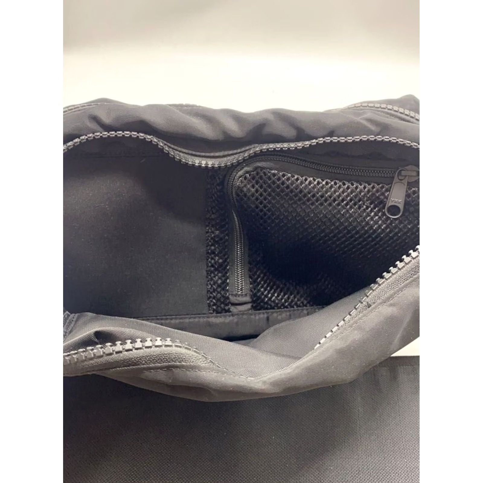 The North Face Purple Label THE NORTH FACE PURPLE LABEL Shoulder Bag Men's Nylon Black Solid Casual USED Size ONE SIZE - 6 Thumbnail
