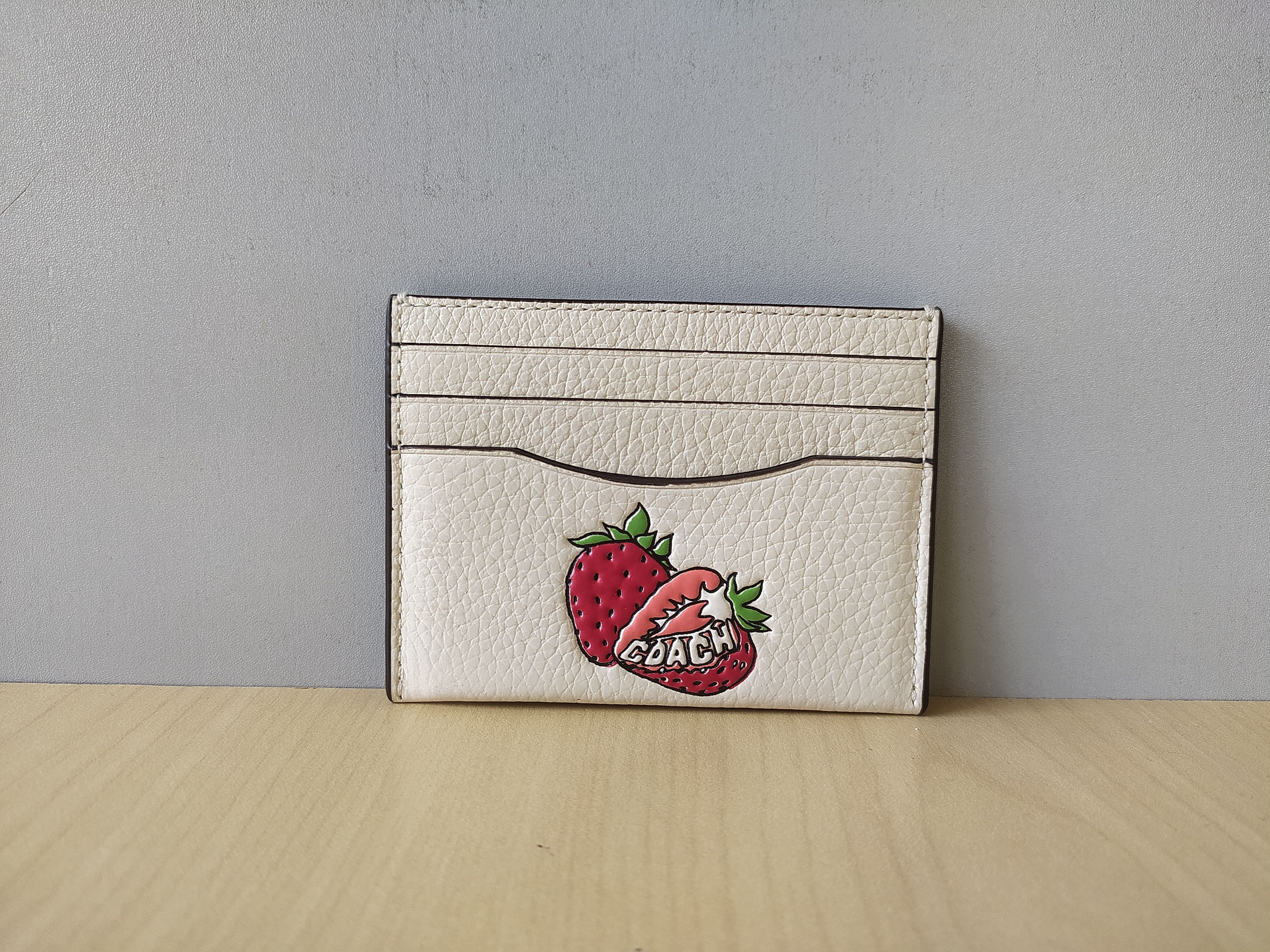 Coach Coach Leather Slim Credit Card case Free Shipping T/1904 Size ONE SIZE - 1 Thumbnail
