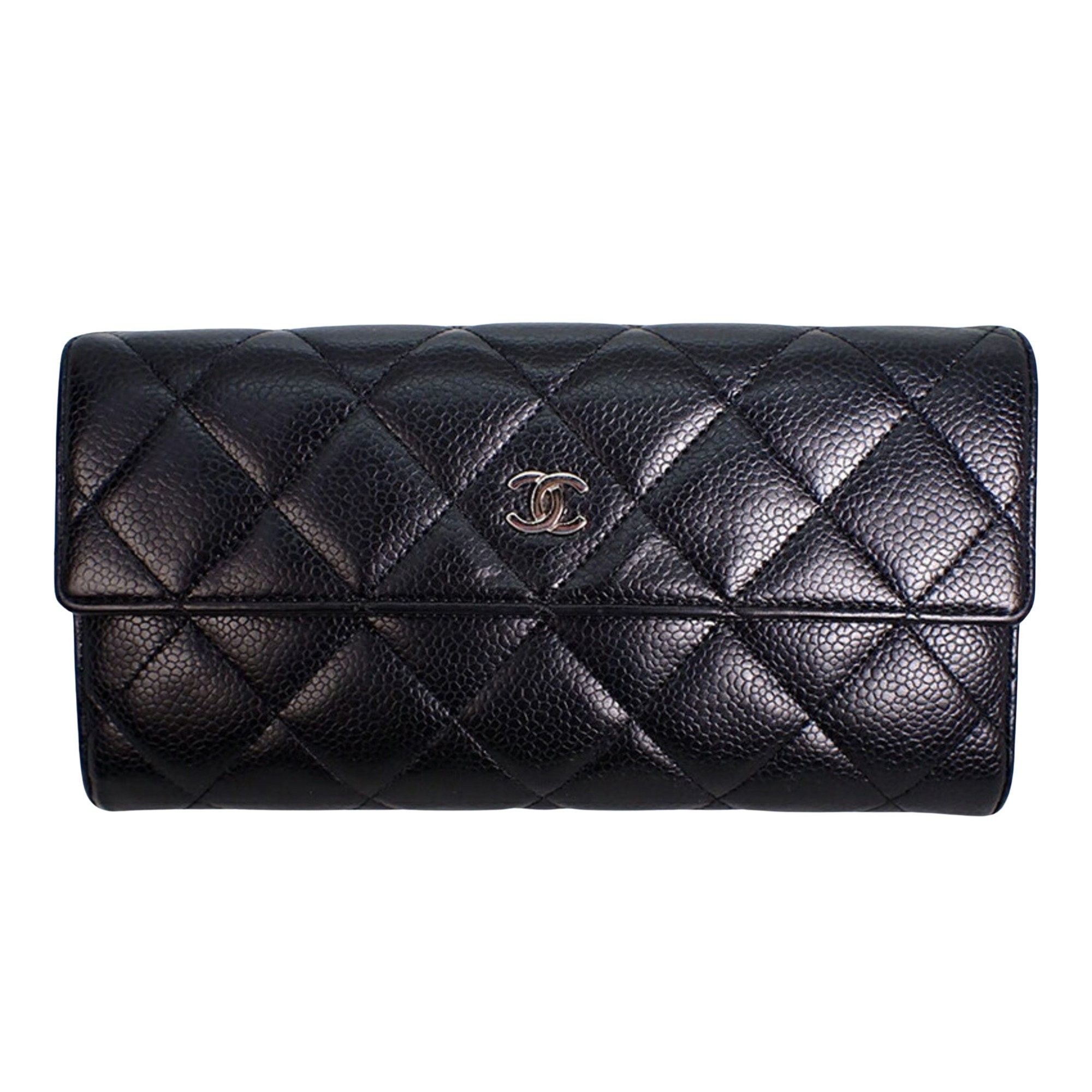 image of Chanel Matelassé Wallet in Black, Women's