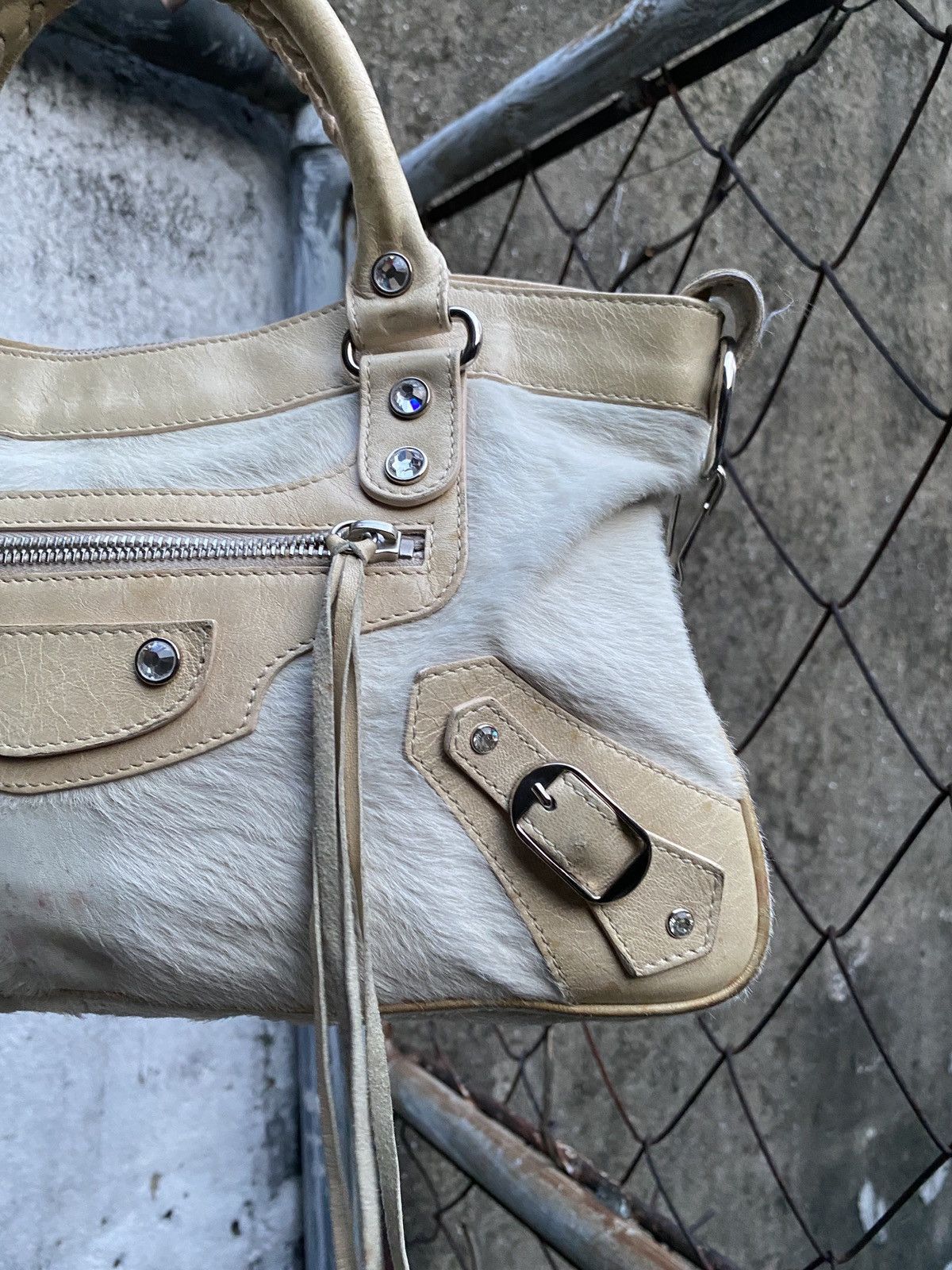 Balenciaga Balenciaga - 2000’s - LIMITED pony hair first city white Size ONE SIZE - 3 Thumbnail