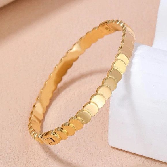 Other Fashion Stainless Steel Round Bangle For Women Size ONE SIZE - 3 Thumbnail
