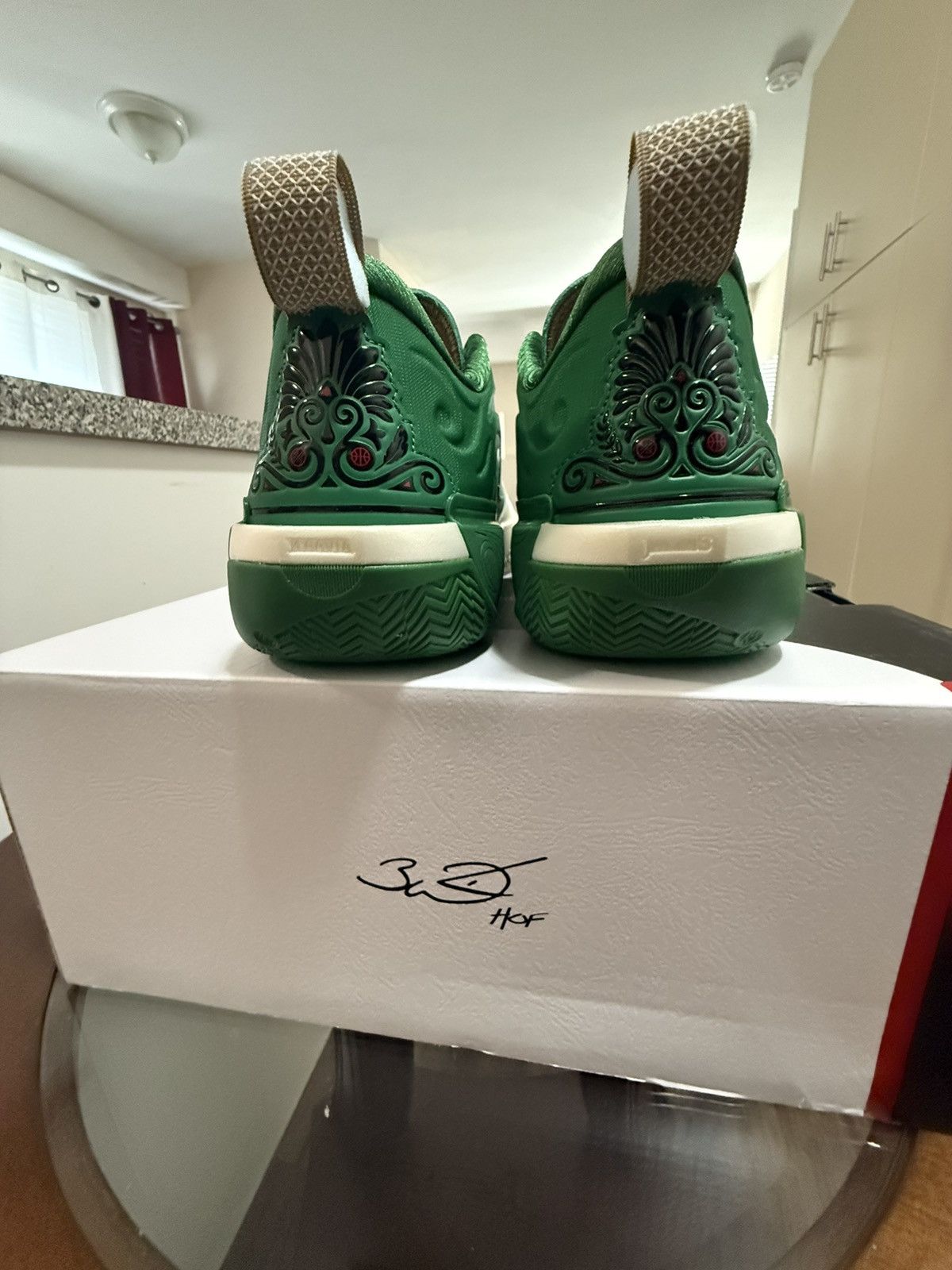 Li-Ning Wow 12’s “Wade Boulevard” Size US 10 / EU 43 - 5 Thumbnail